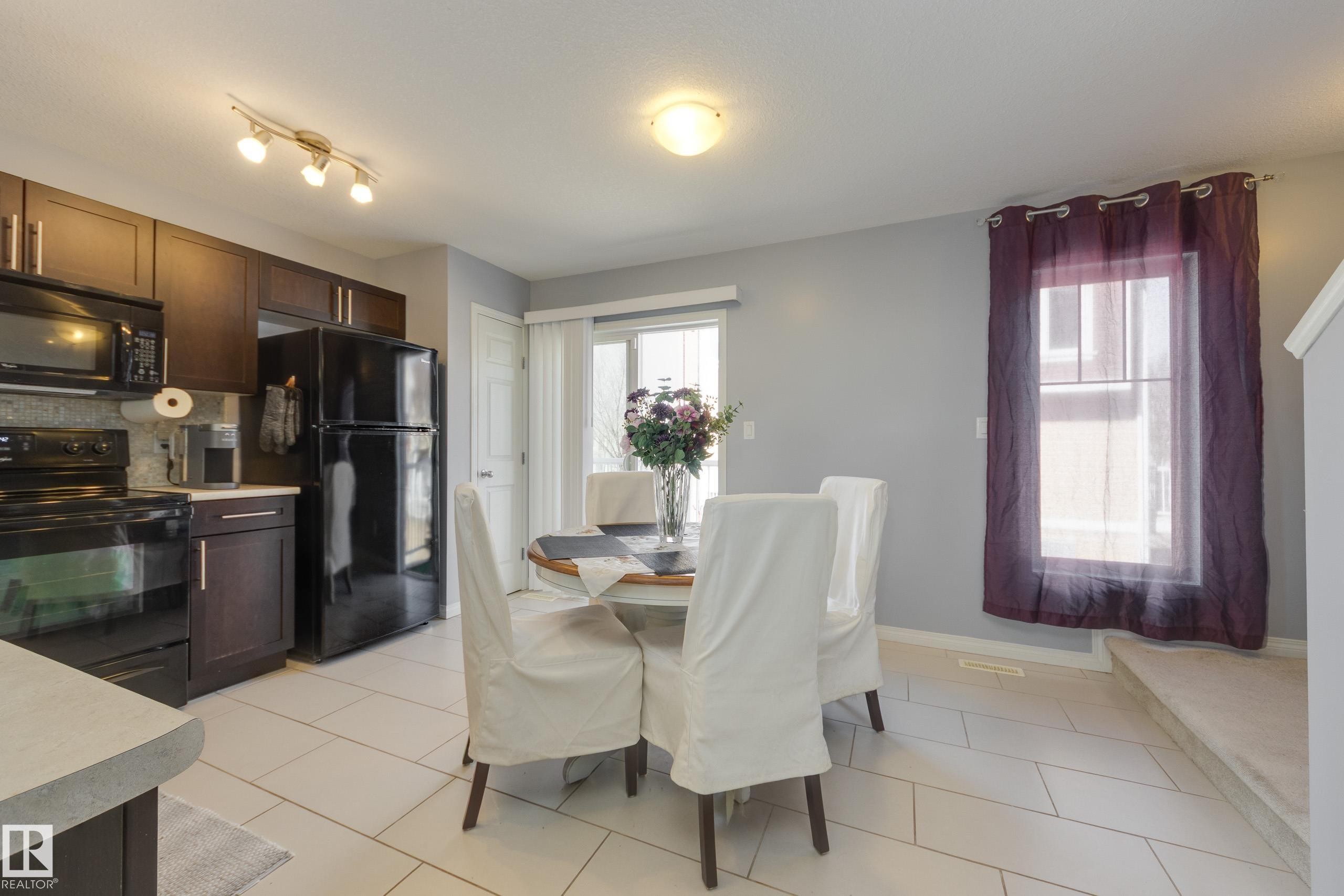 4908 Terwillegar Common, Edmonton, AB - Indoor Photo Showing Kitchen
