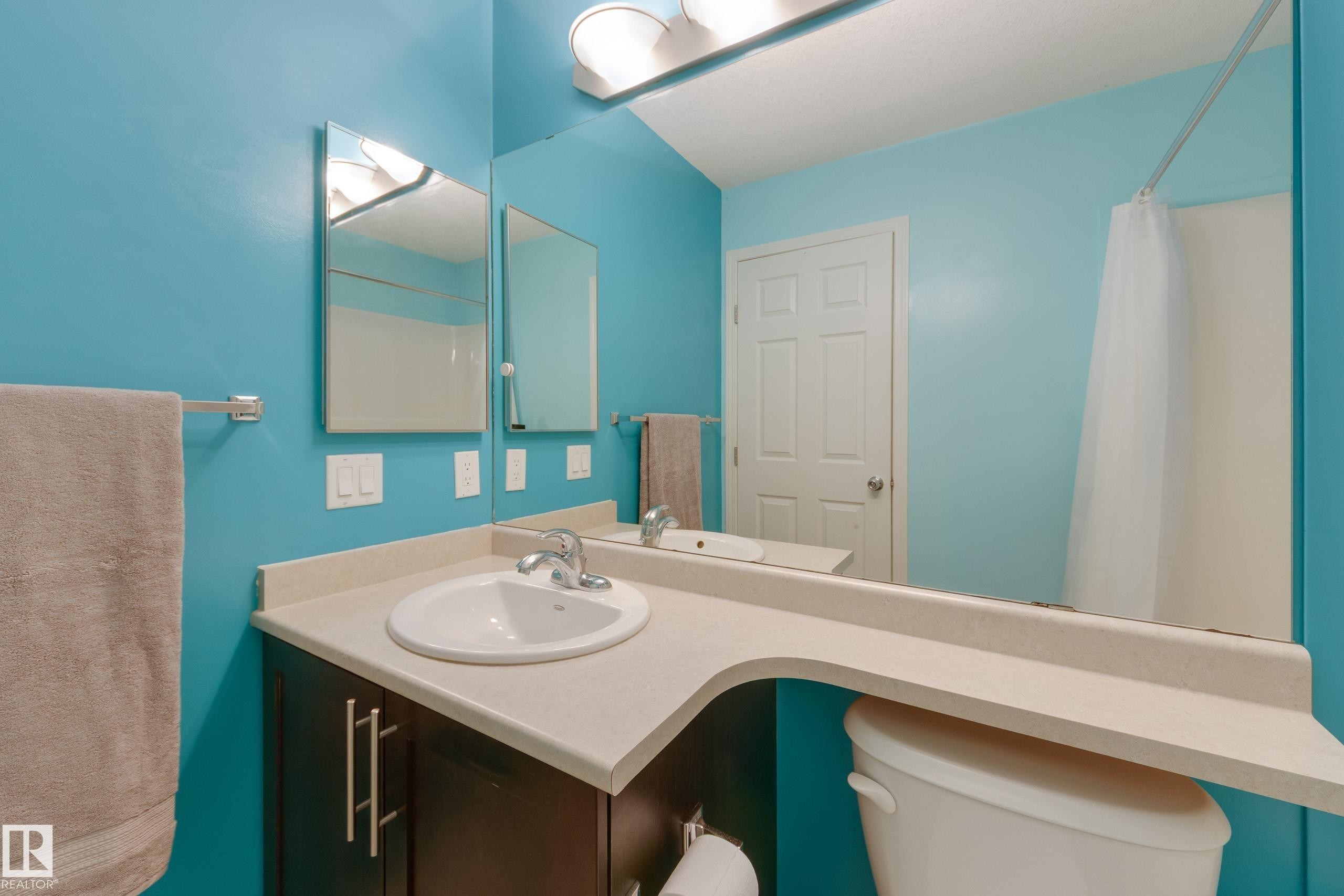 4908 Terwillegar Common, Edmonton, AB - Indoor Photo Showing Bathroom
