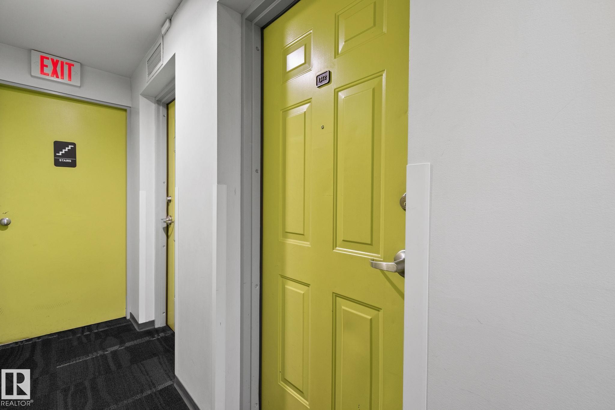 1312 10024 Jasper Avenue Nw, Edmonton, AB - Indoor Photo Showing Other Room