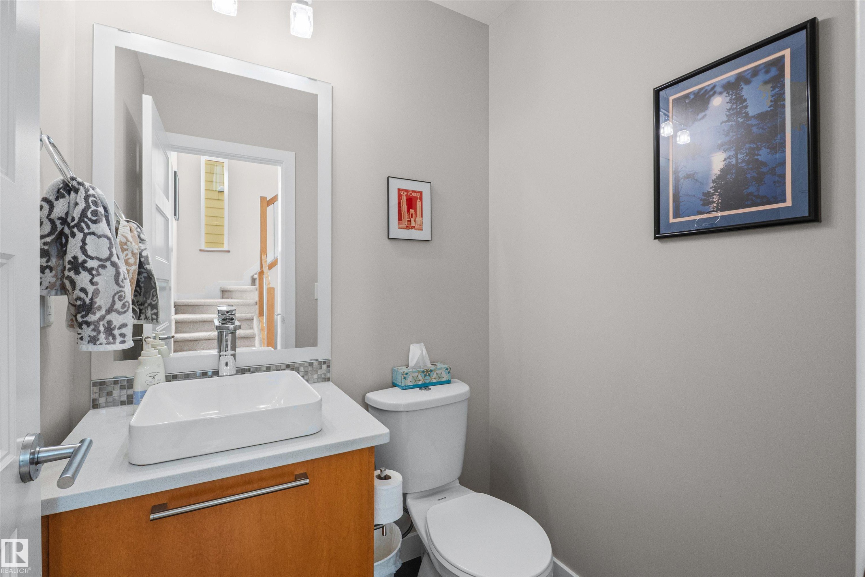 8839 93 Street, Edmonton, AB - Indoor Photo Showing Bathroom