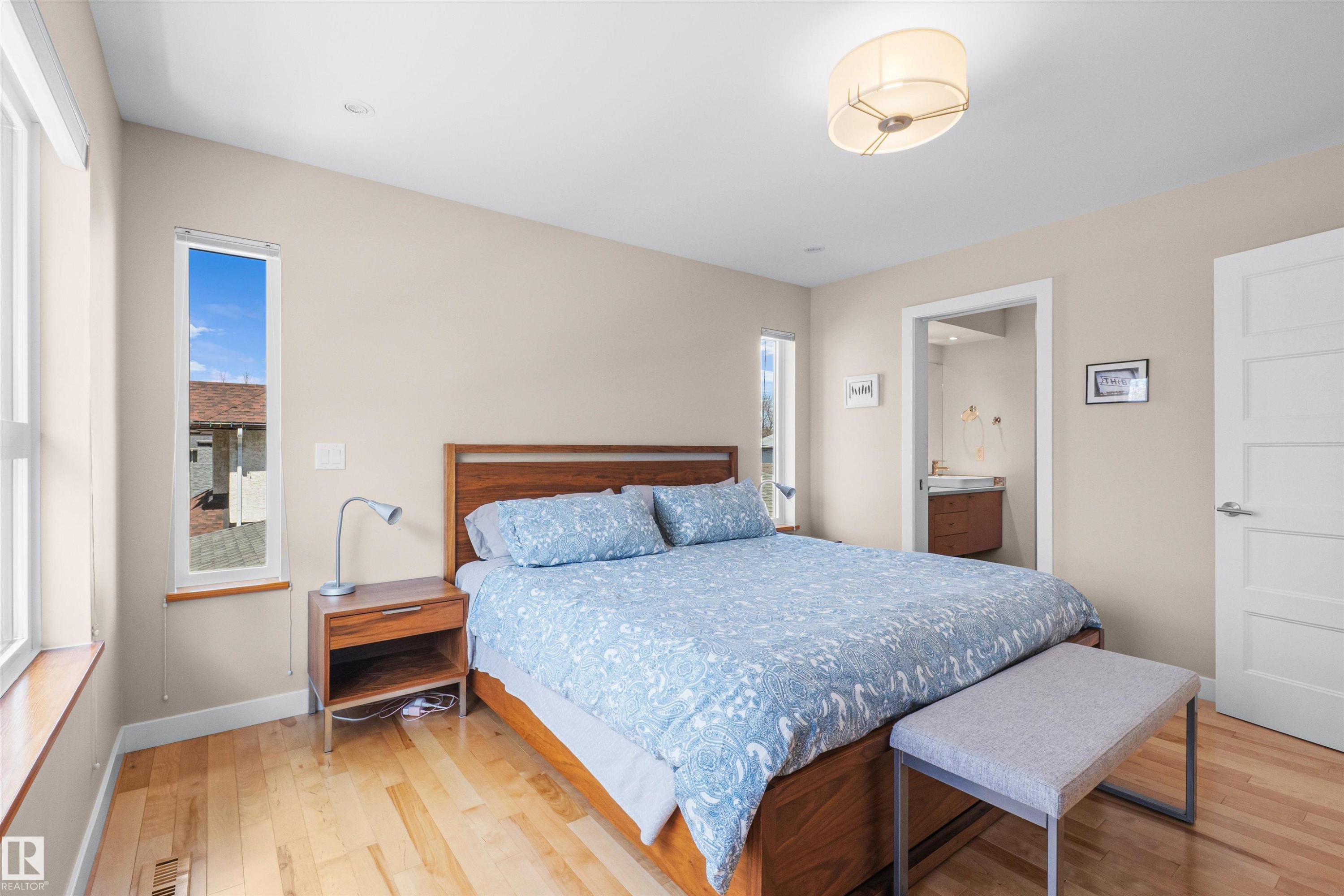 8839 93 Street, Edmonton, AB - Indoor Photo Showing Bedroom
