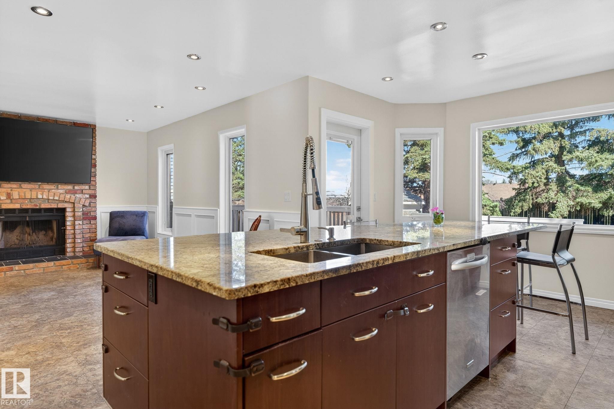 176 Waygood Road, Edmonton, AB