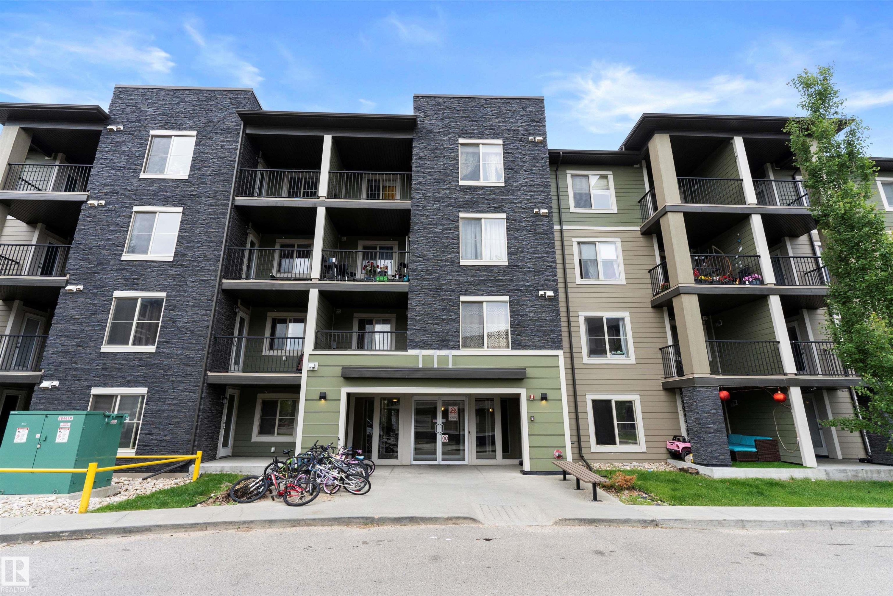 105 111 Watt Common, Edmonton, AB - Outdoor With Facade