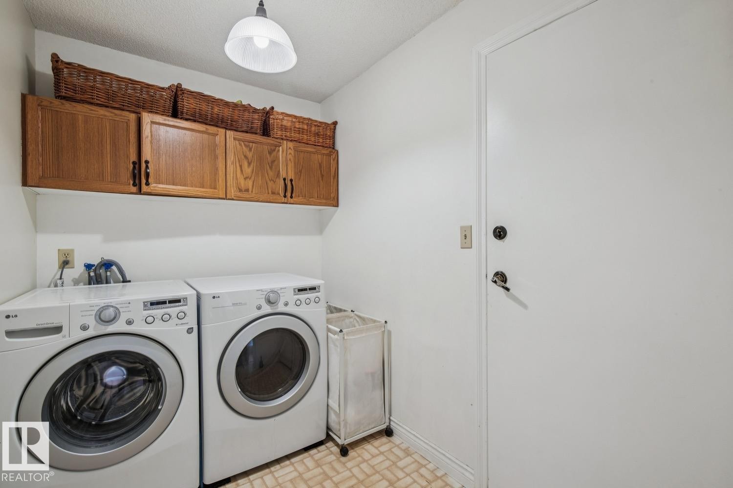 7531 137A Avenue, Edmonton, AB - Indoor Photo Showing Laundry Room