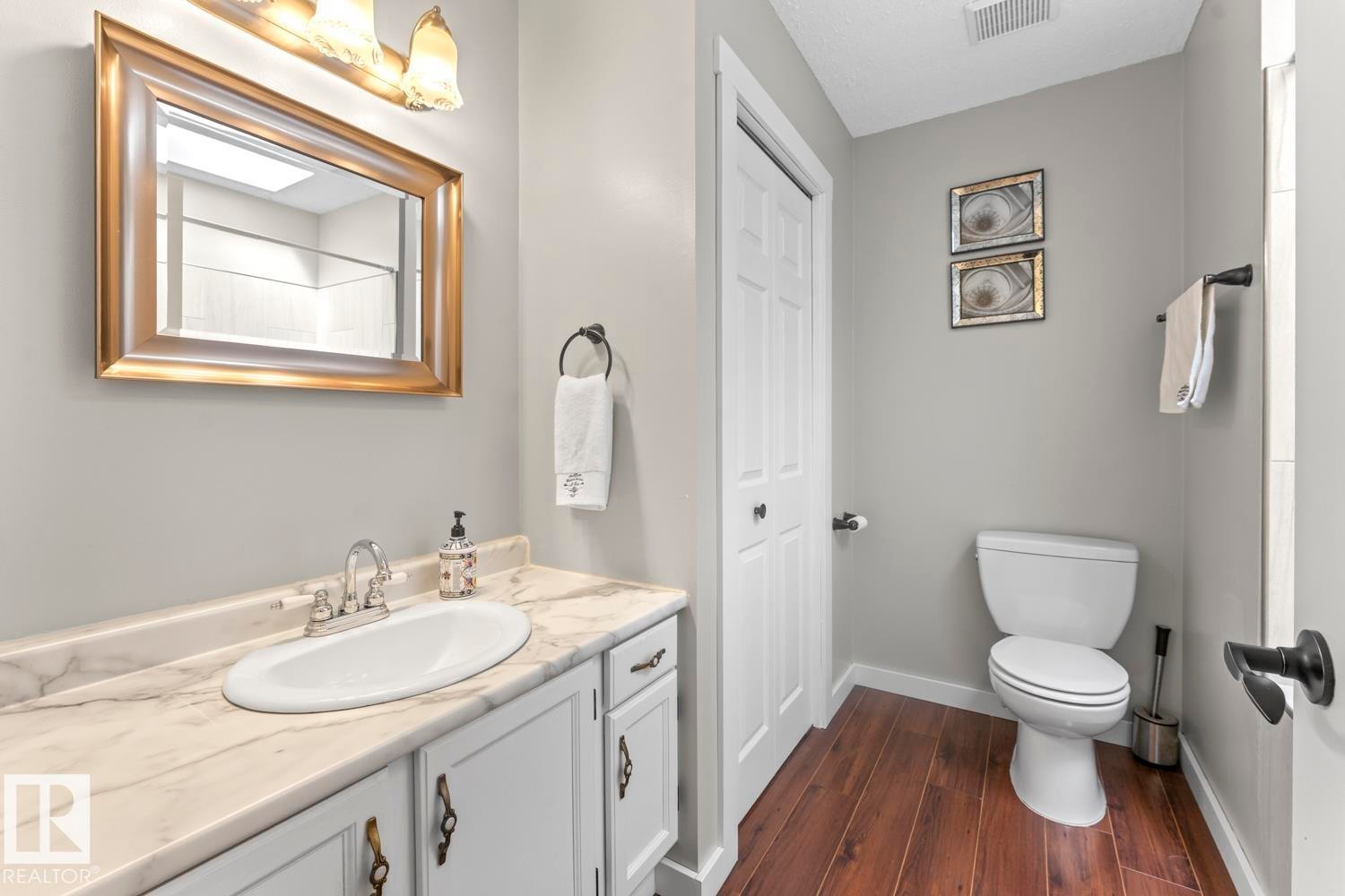 1938 Forest Drive, Cold Lake, AB - Indoor Photo Showing Bathroom