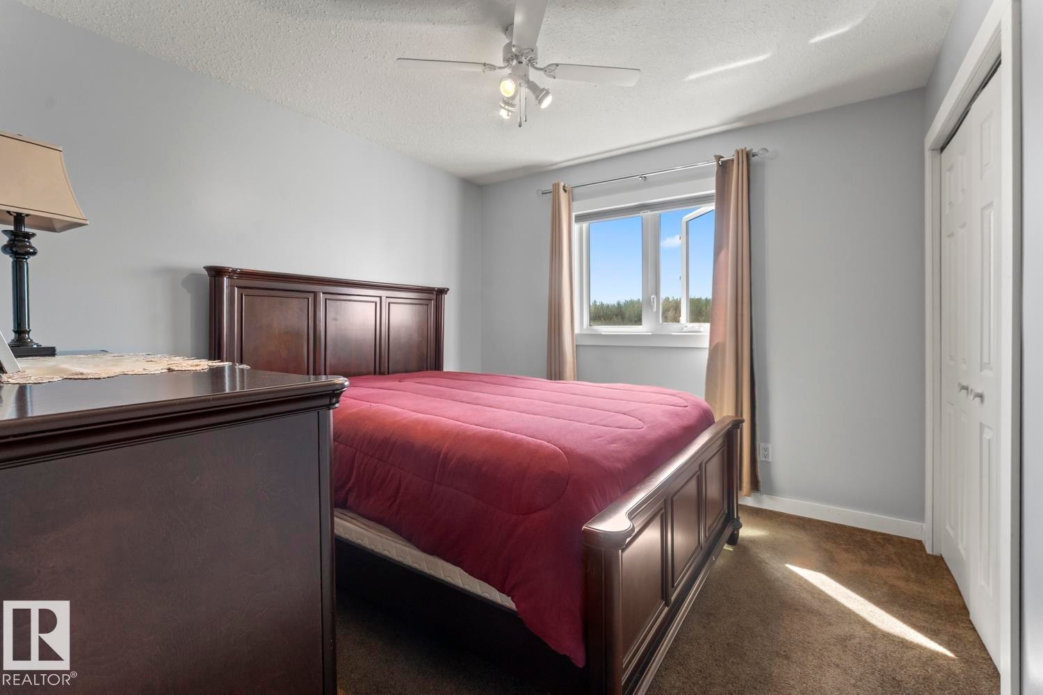 1938 Forest Drive, Cold Lake, AB - Indoor Photo Showing Bedroom