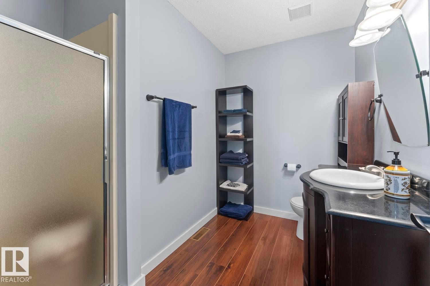 1938 Forest Drive, Cold Lake, AB - Indoor Photo Showing Bathroom