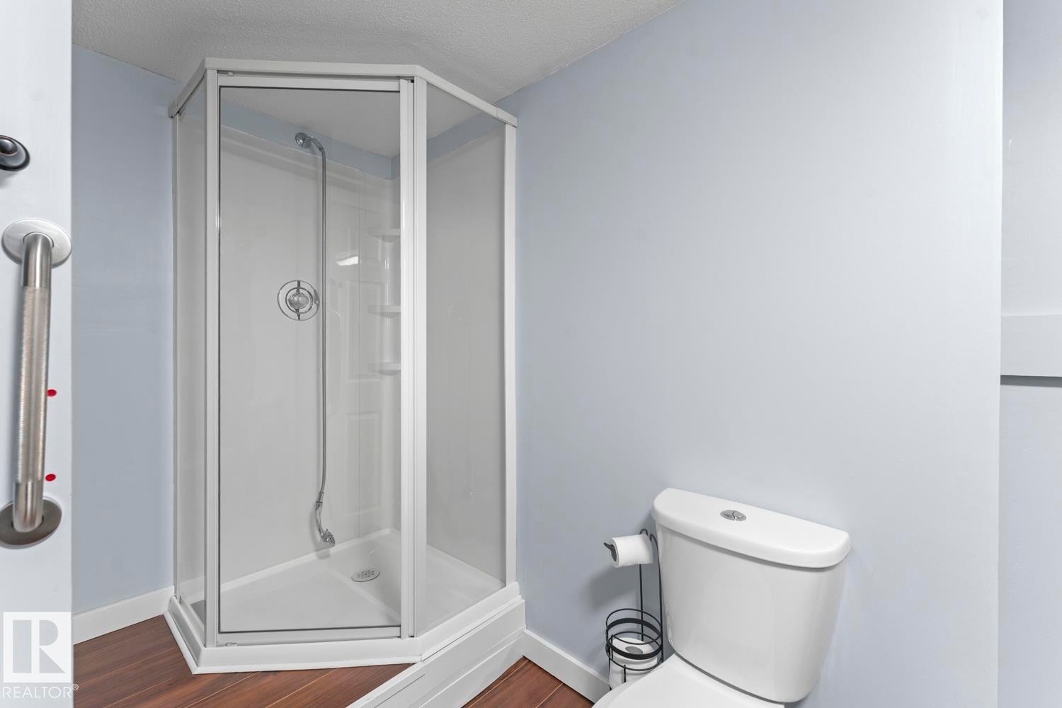 1938 Forest Drive, Cold Lake, AB - Indoor Photo Showing Bathroom