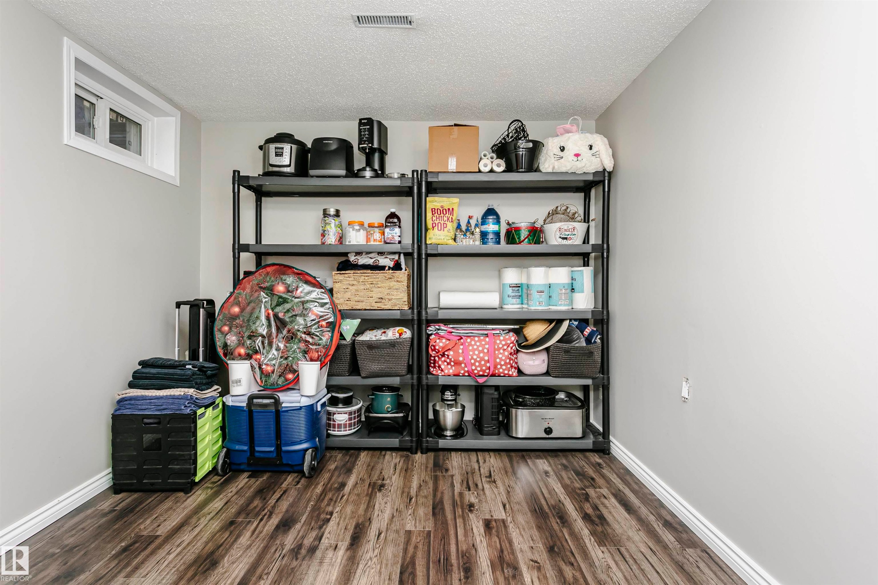 1044 106 Street, Edmonton, AB - Indoor