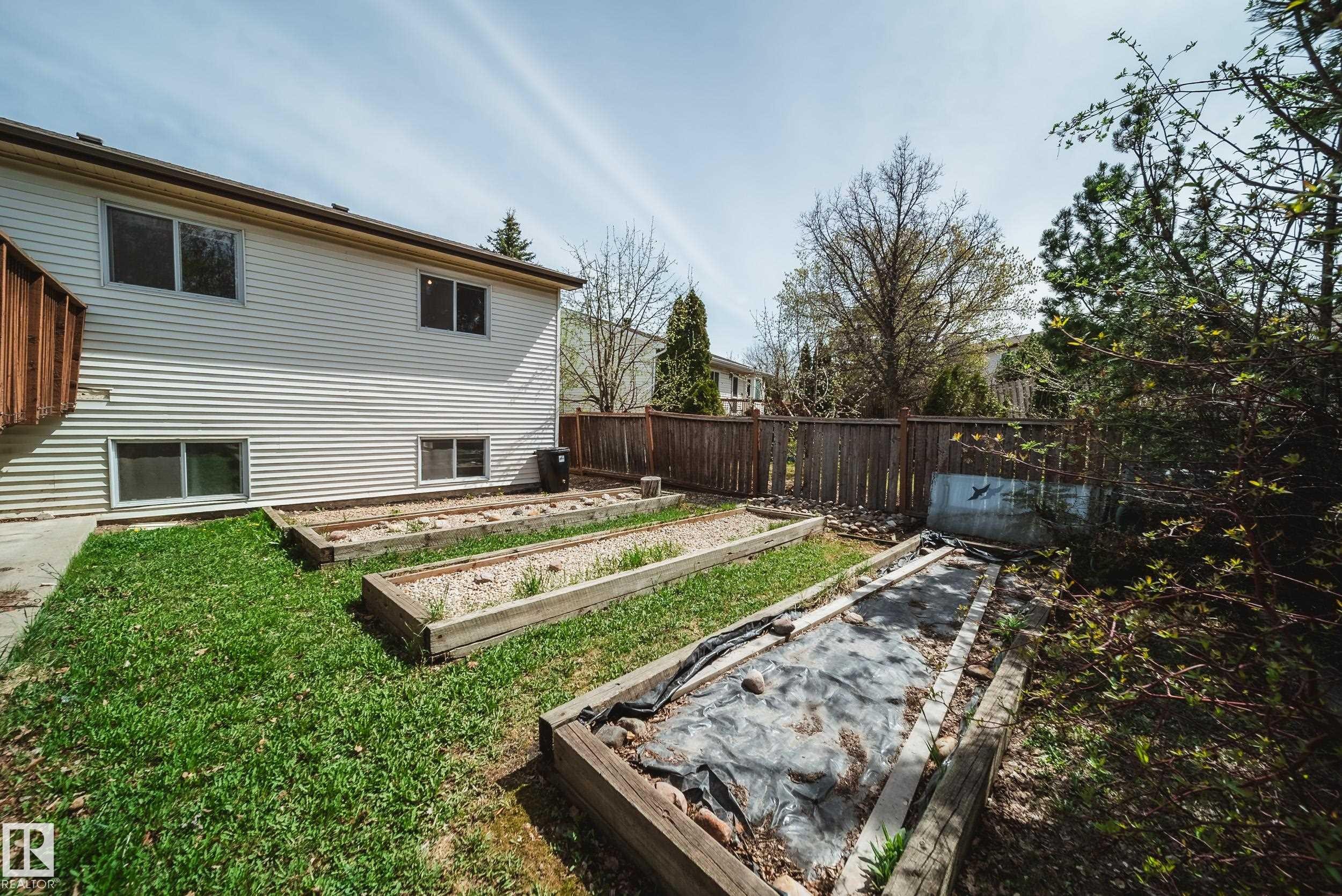 1030 106 Street, Edmonton, AB - Outdoor