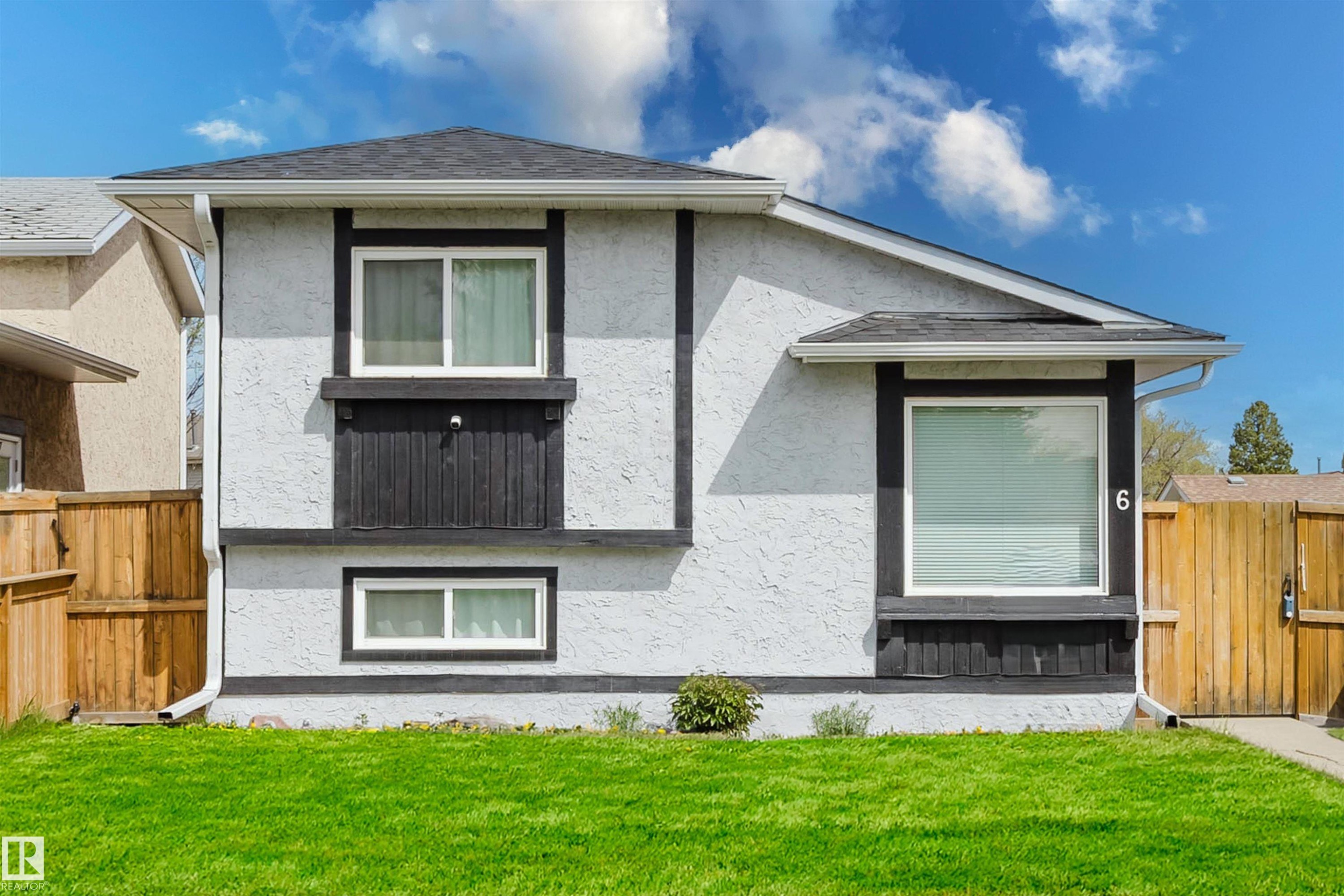 6 Kiniski Crescent, Edmonton, AB - Outdoor With Exterior