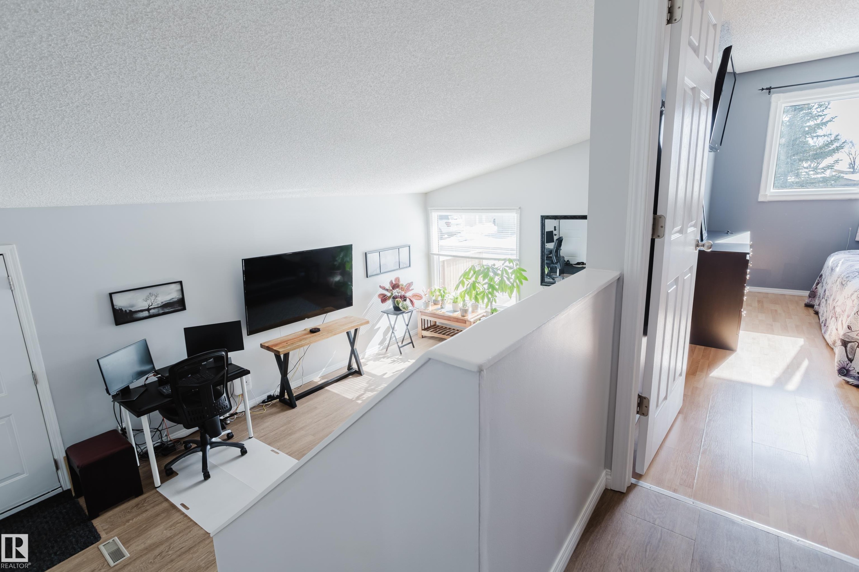 6 Kiniski Crescent, Edmonton, AB - Indoor Photo Showing Office