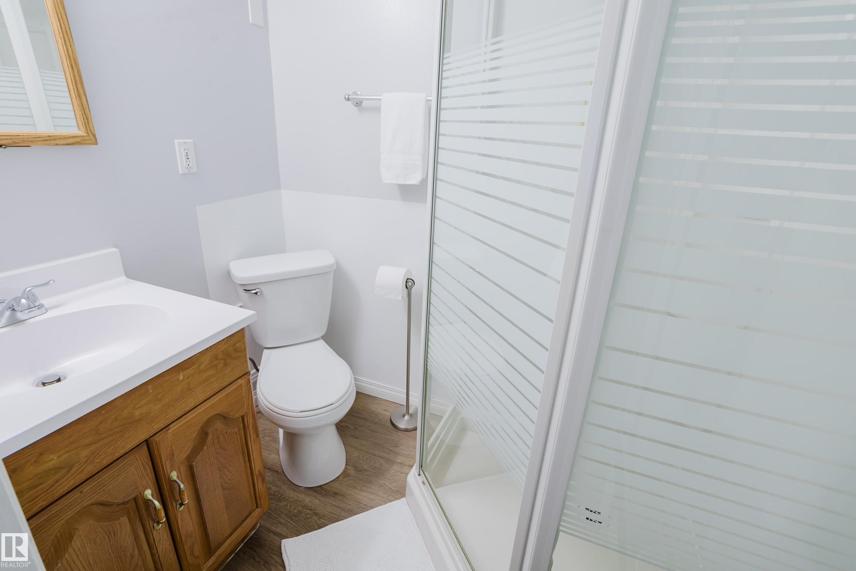 6 Kiniski Crescent, Edmonton, AB - Indoor Photo Showing Bathroom