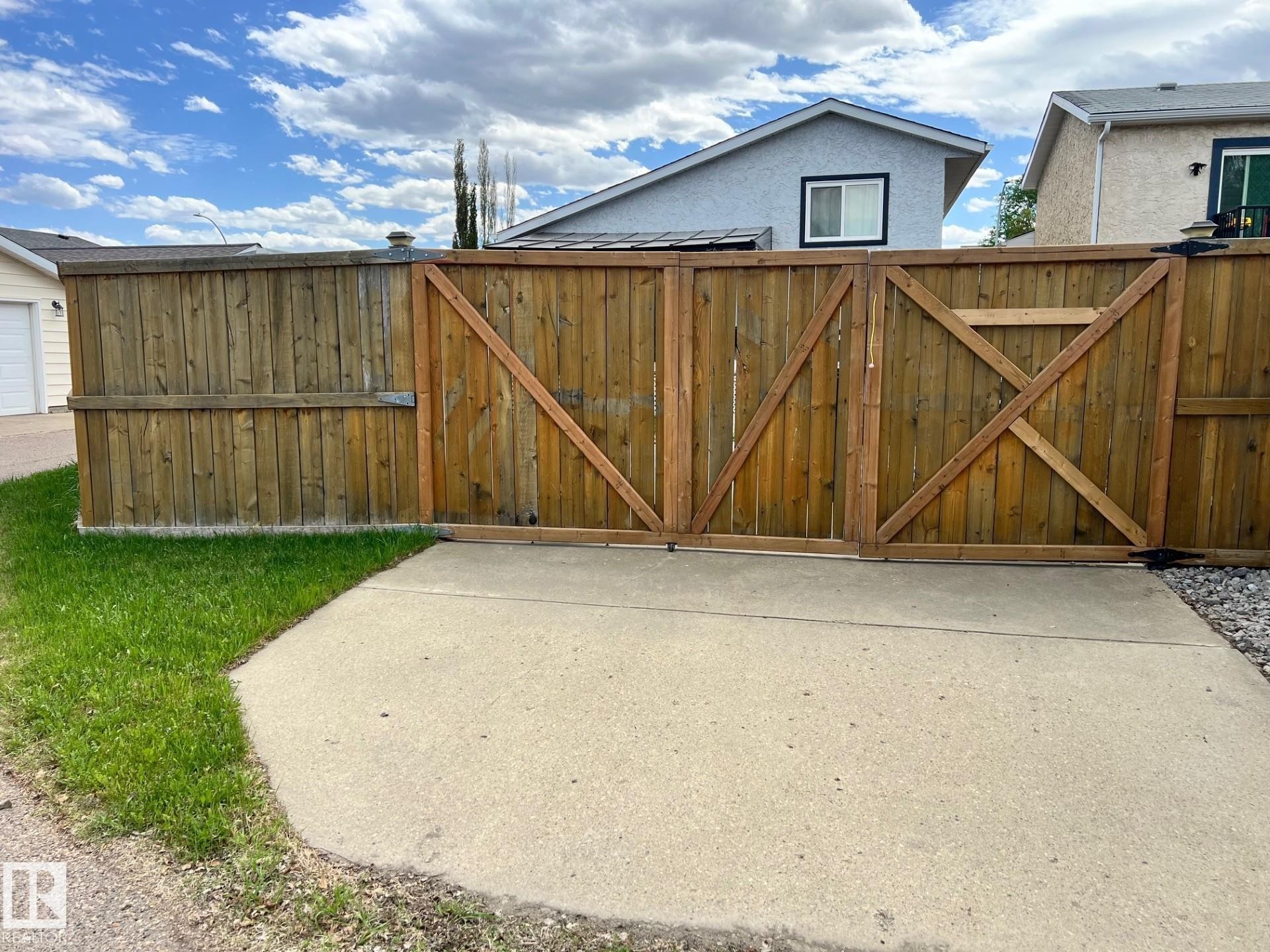 6 Kiniski Crescent, Edmonton, AB - Outdoor