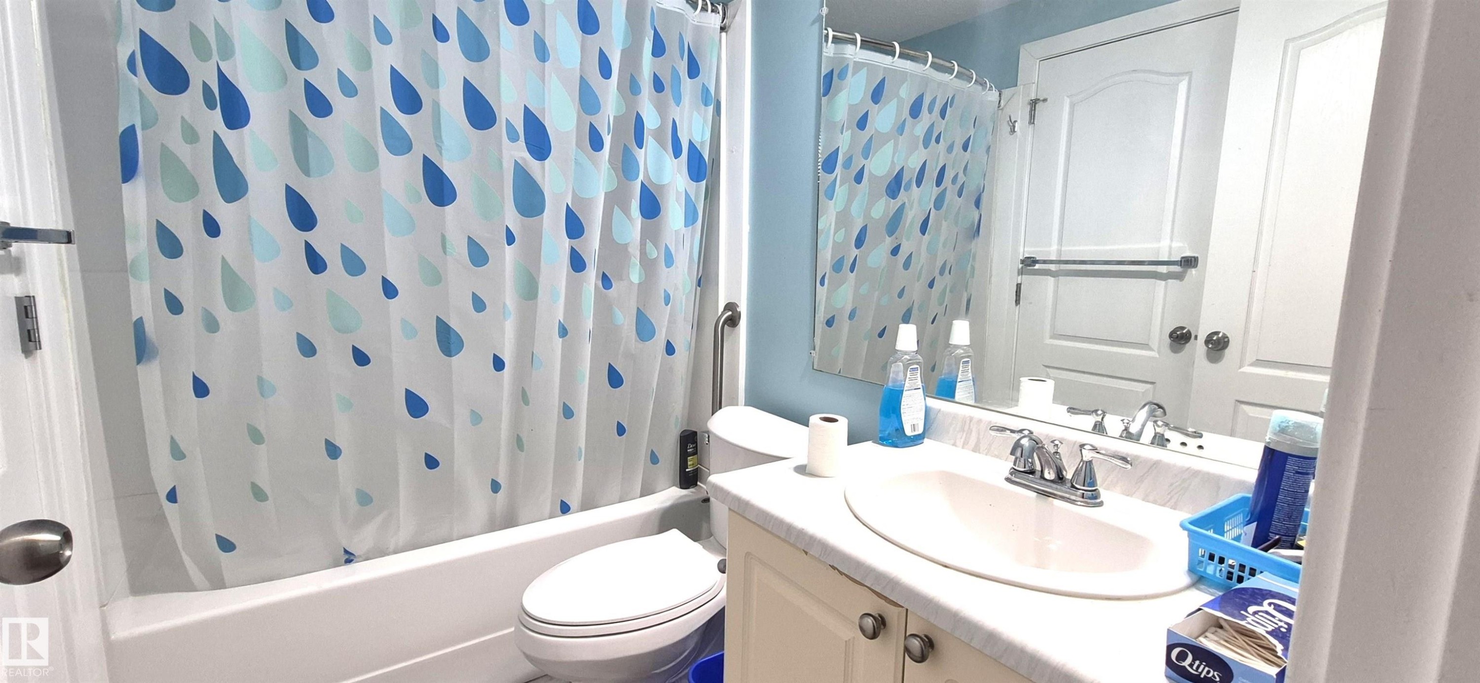 408 Jennings Bay, Edmonton, AB - Indoor Photo Showing Bathroom