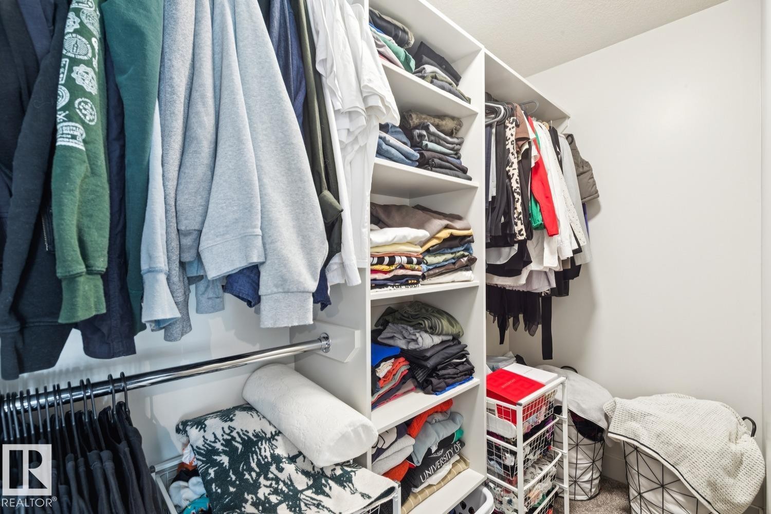 3813 111 Avenue, Edmonton, AB - Indoor With Storage