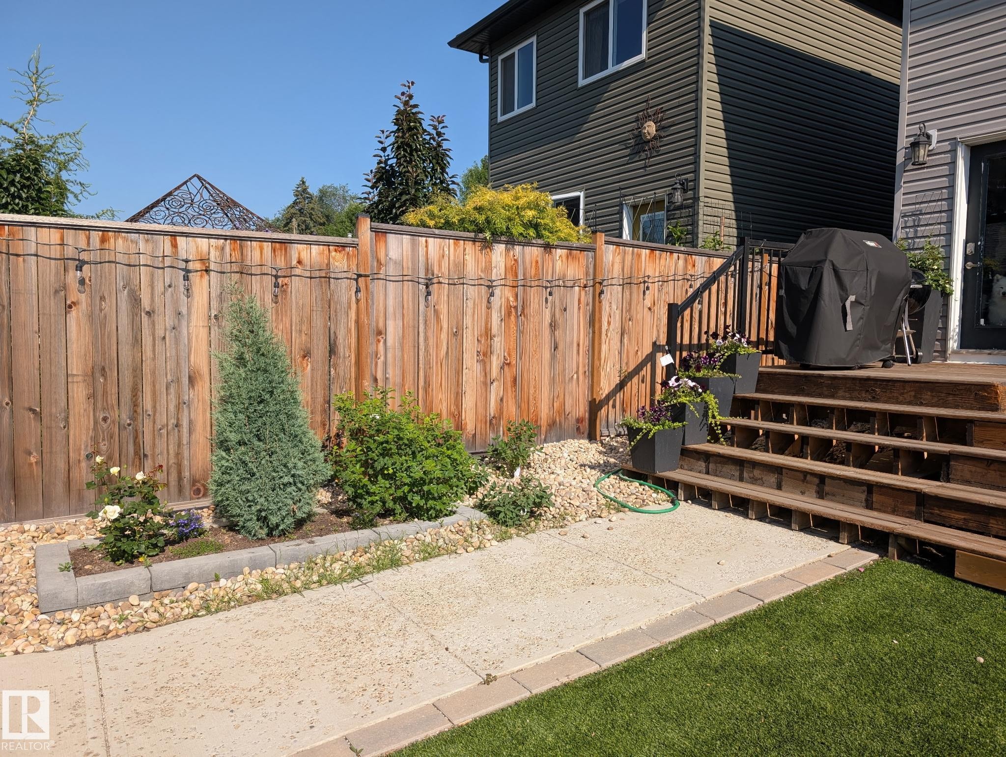 3813 111 Avenue, Edmonton, AB - Outdoor