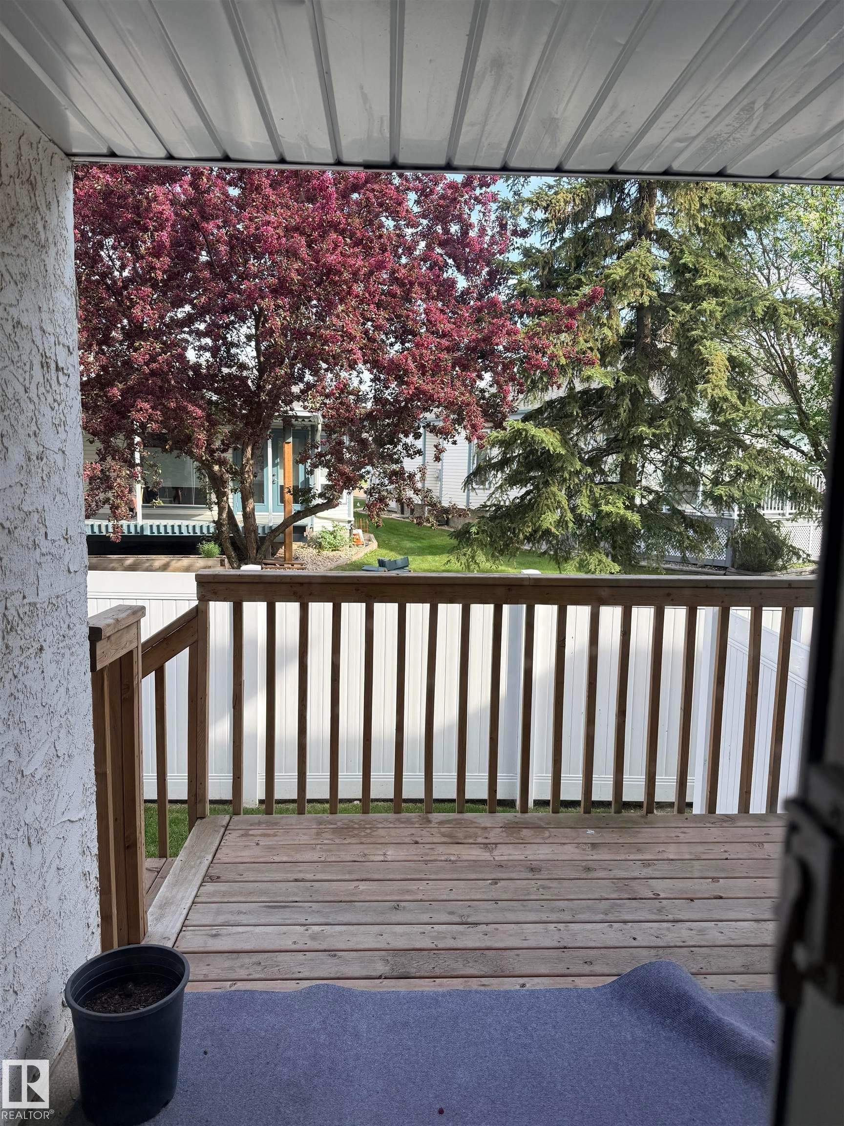 22 9703 174 Street Nw, Edmonton, AB