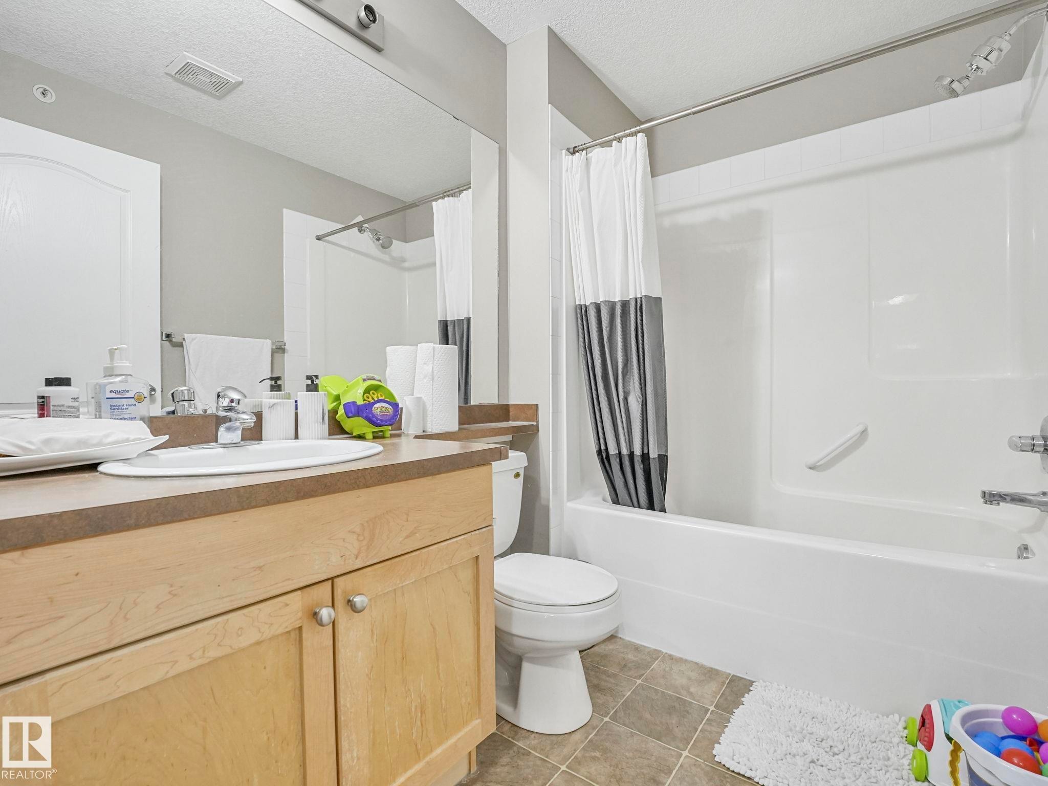 #1437 9363 Simpson Dr Nw, Edmonton, AB - Indoor Photo Showing Bathroom