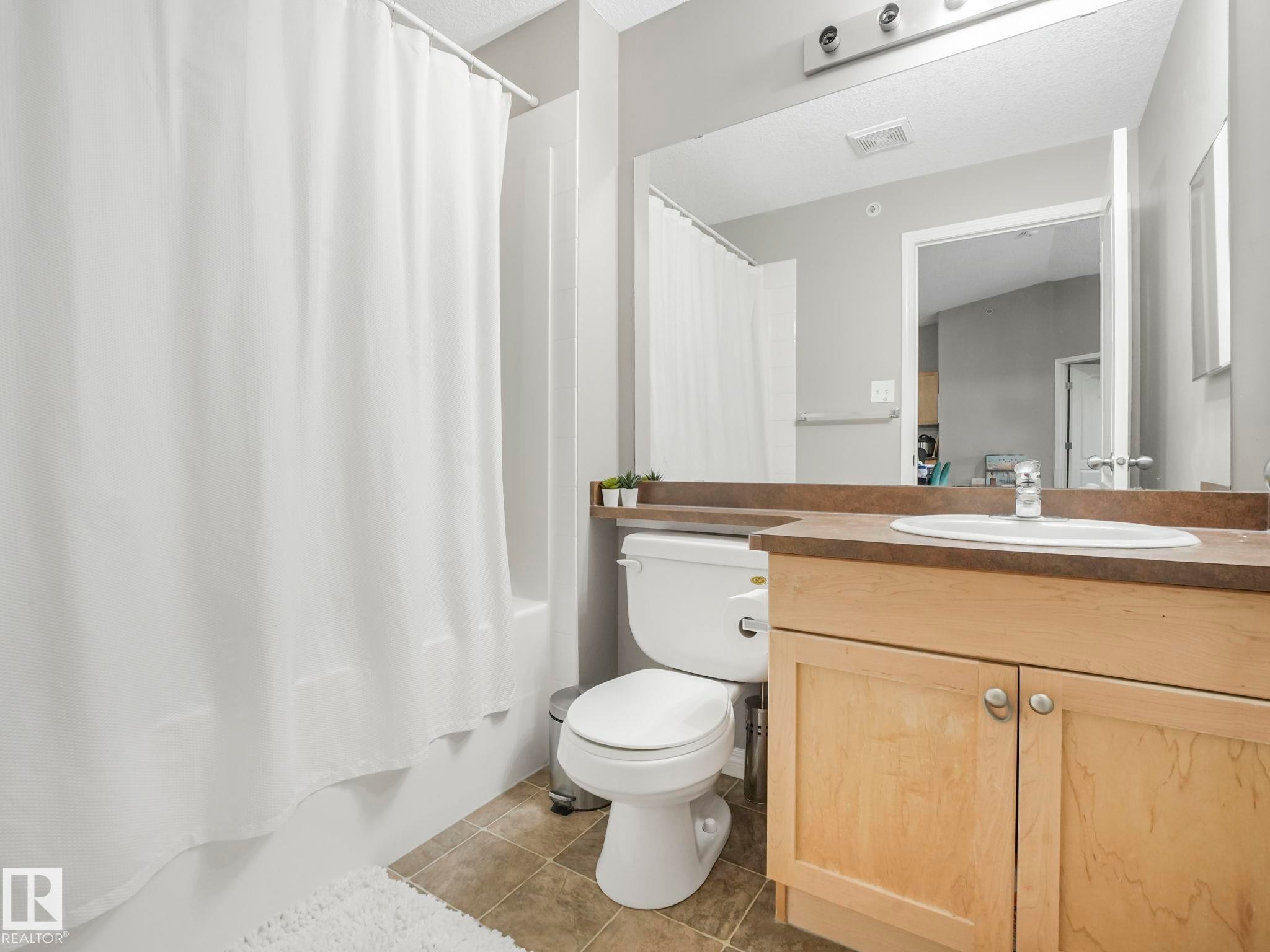 #1437 9363 Simpson Dr Nw, Edmonton, AB - Indoor Photo Showing Bathroom