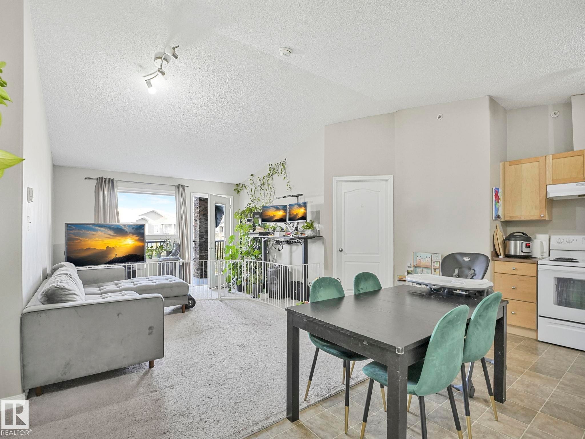 #1437 9363 Simpson Dr Nw, Edmonton, AB - Indoor Photo Showing Other Room