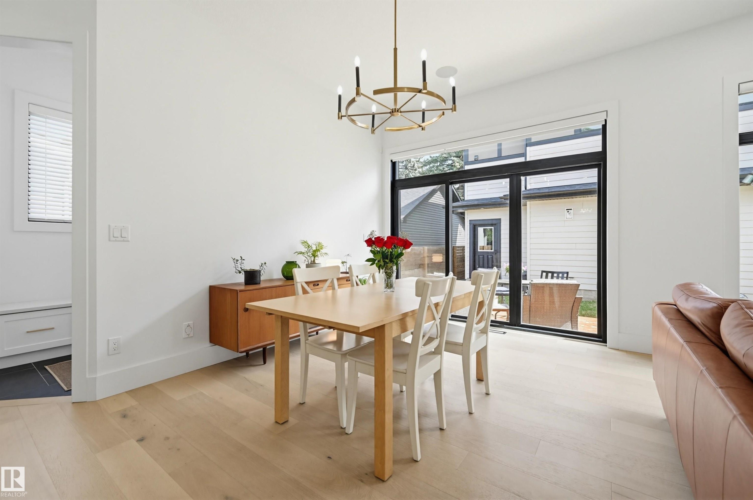 8723 138 Street, Edmonton, AB - Indoor Photo Showing Dining Room