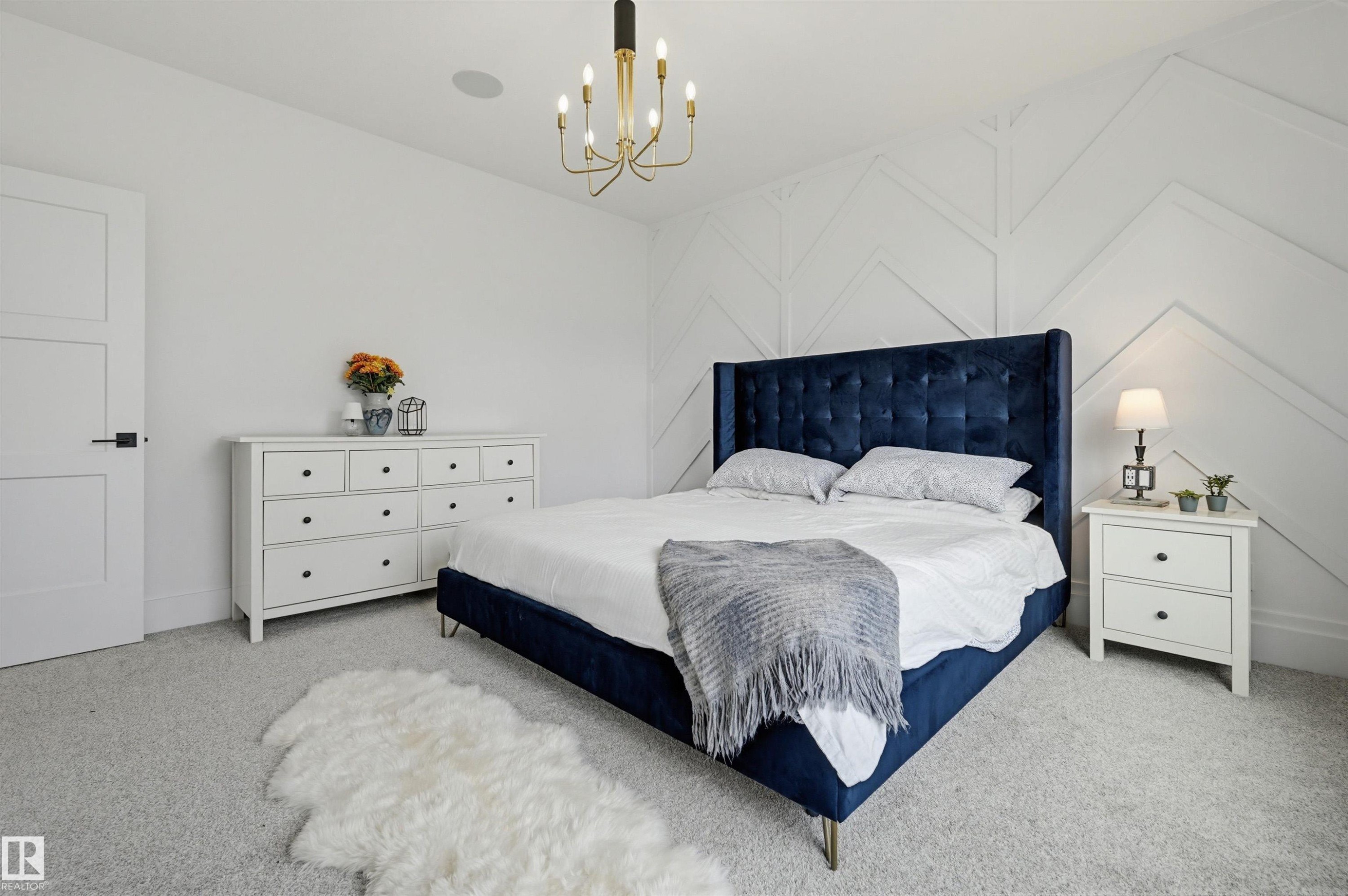 8723 138 Street, Edmonton, AB - Indoor Photo Showing Bedroom