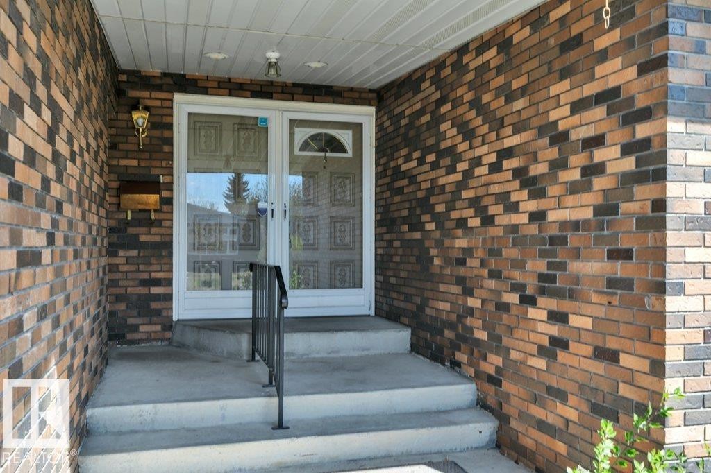 8808 41 Avenue, Edmonton, AB - Outdoor
