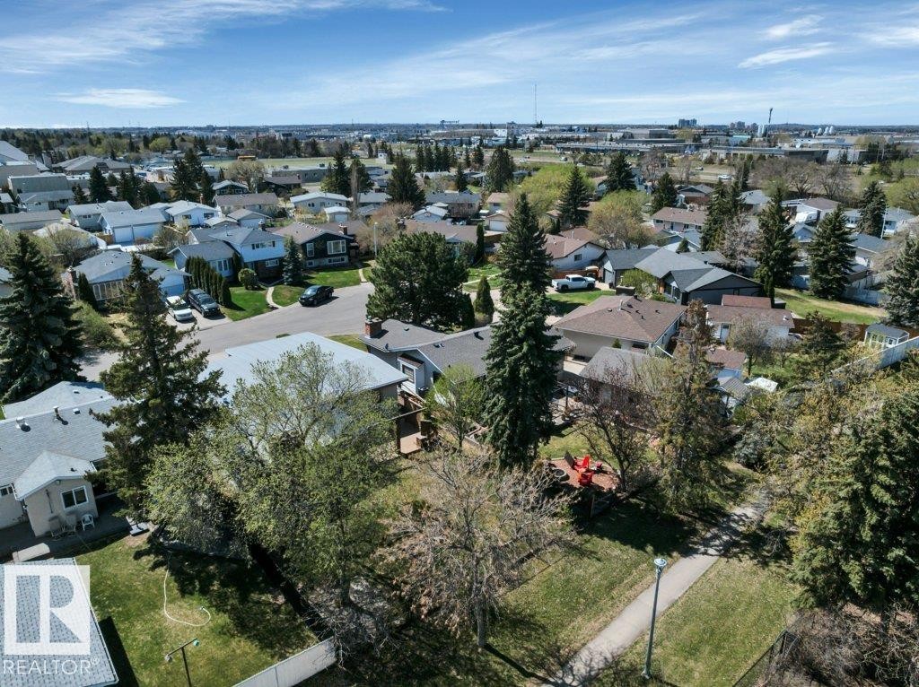 8808 41 Avenue, Edmonton, AB - Outdoor With View