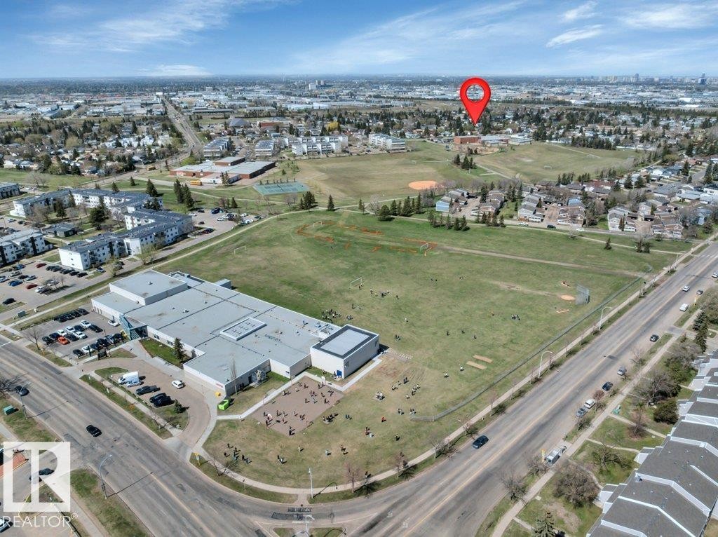 8808 41 Avenue, Edmonton, AB - Outdoor With View