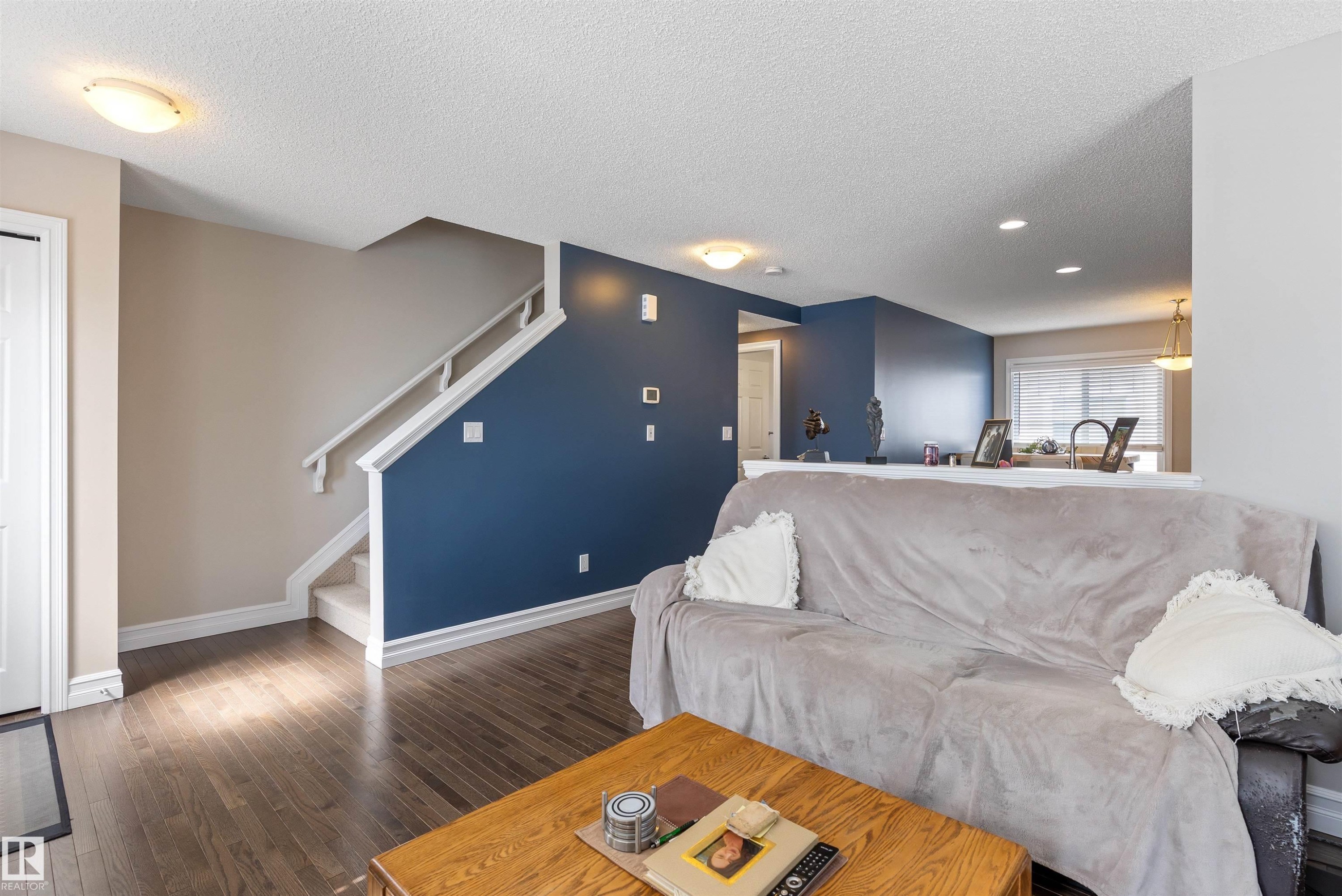 64 655 Tamarack Road, Edmonton, AB - Indoor Photo Showing Living Room