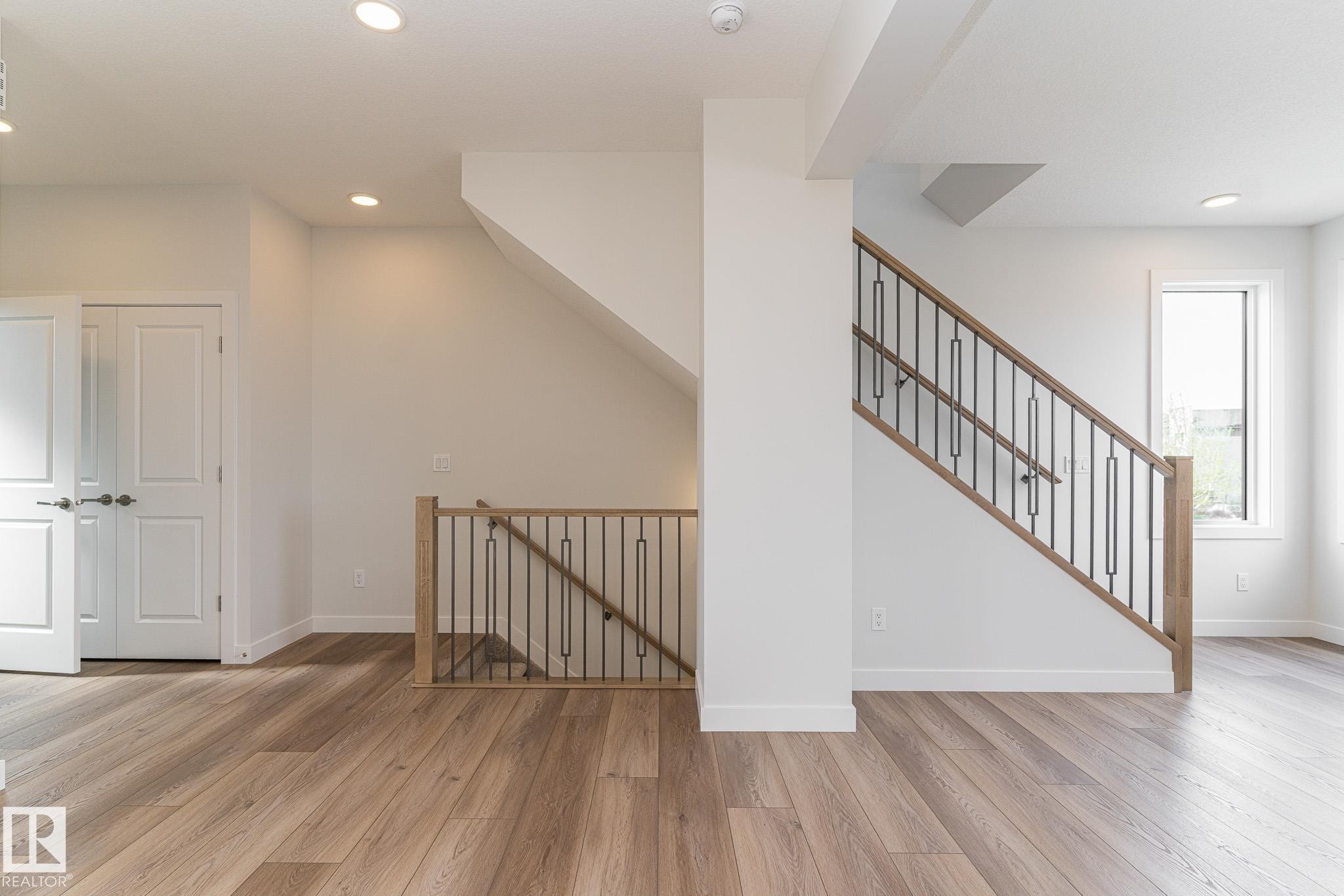 7135 May Crescent, Edmonton, AB - Indoor Photo Showing Other Room