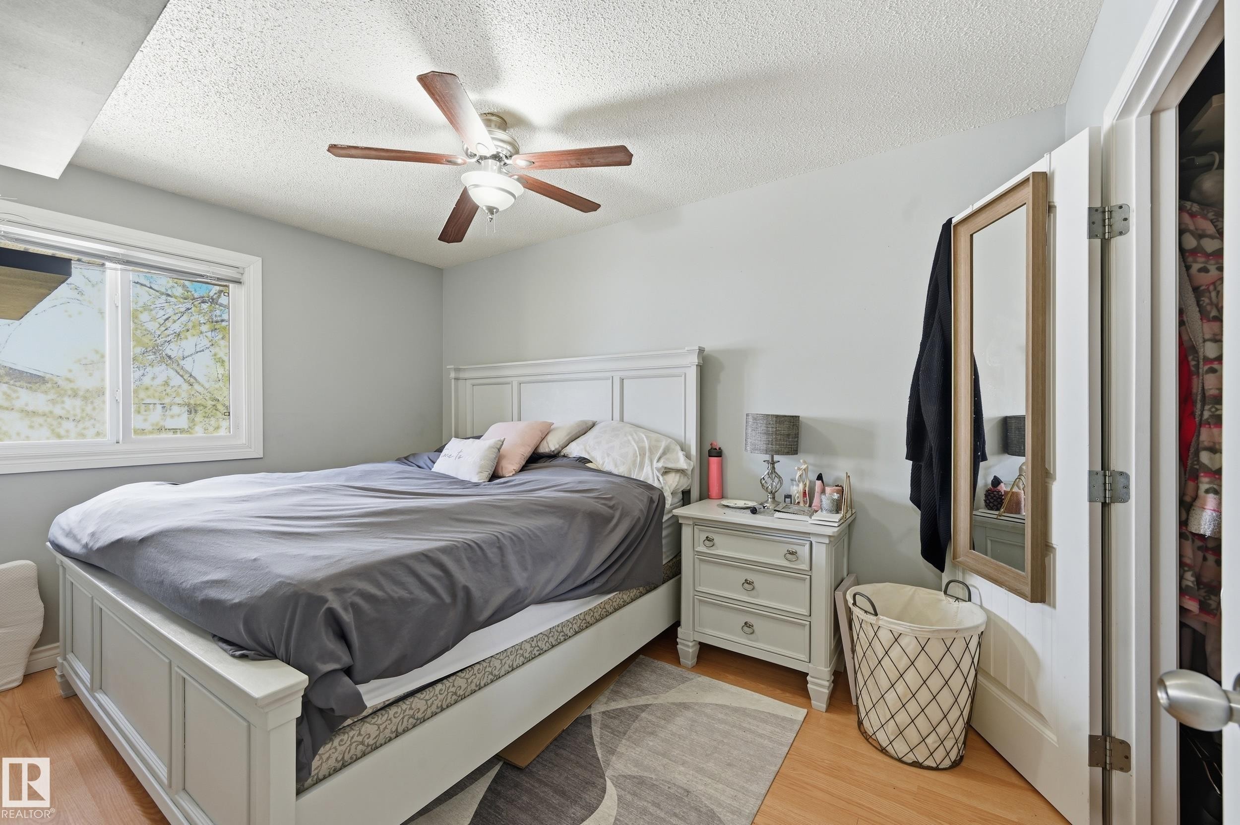 9 8020 141 Avenue, Edmonton, AB - Indoor Photo Showing Bedroom