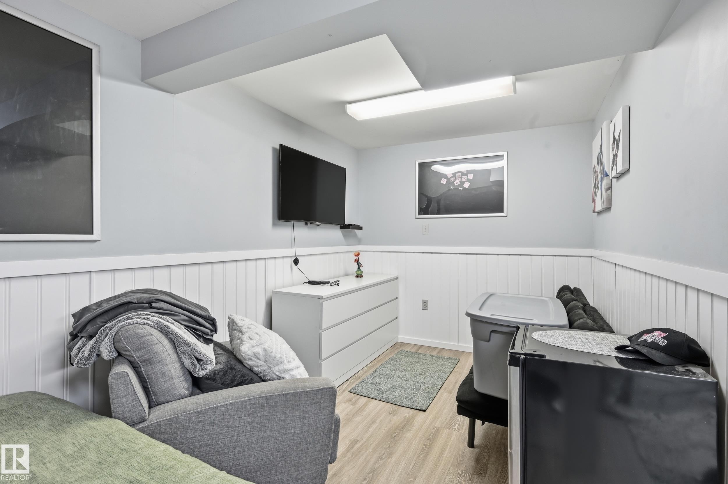 9 8020 141 Avenue, Edmonton, AB - Indoor