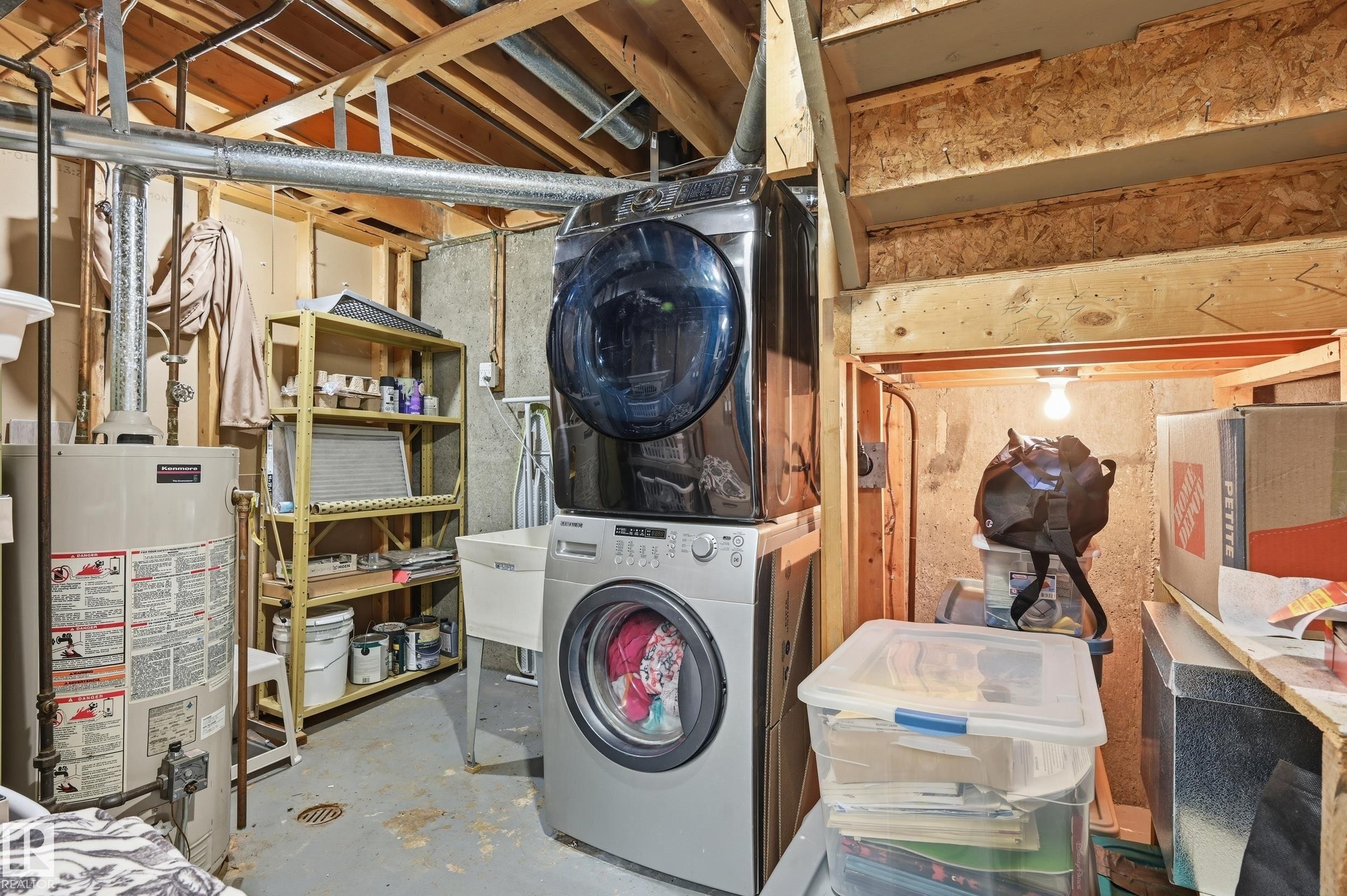 9 8020 141 Avenue, Edmonton, AB - Indoor Photo Showing Laundry Room