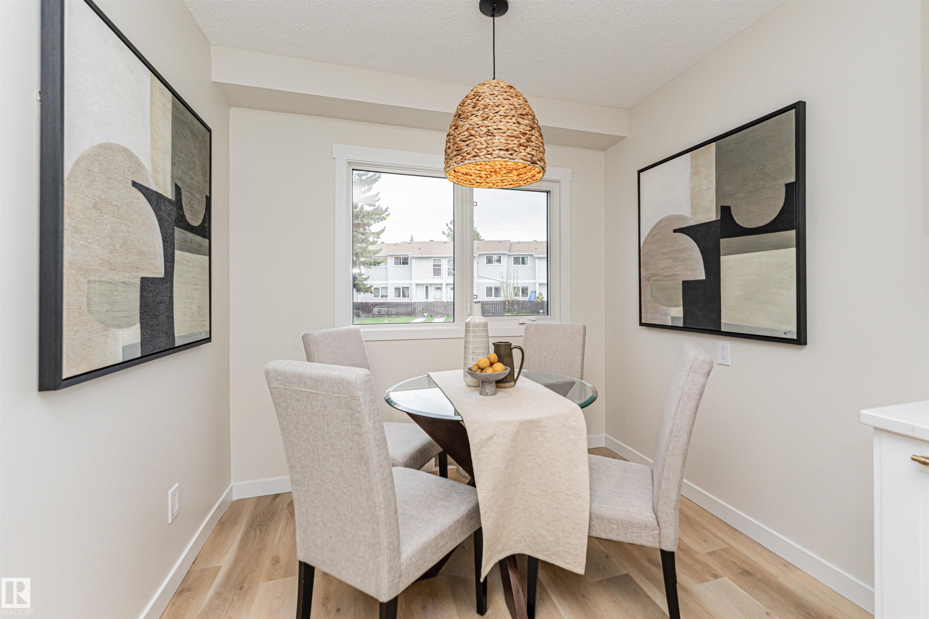 3105 109 Street, Edmonton, AB - Indoor Photo Showing Dining Room