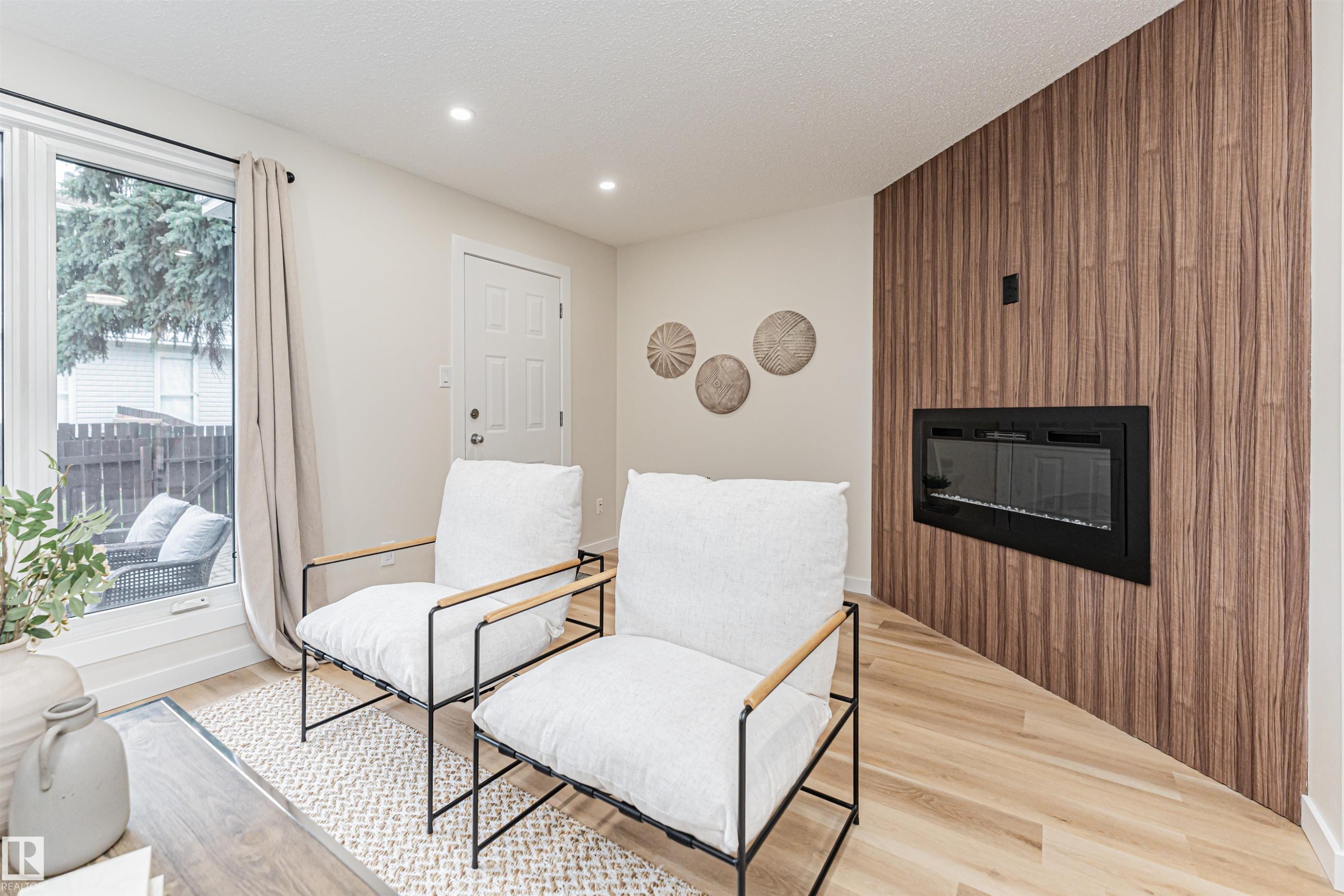 3105 109 Street, Edmonton, AB - Indoor