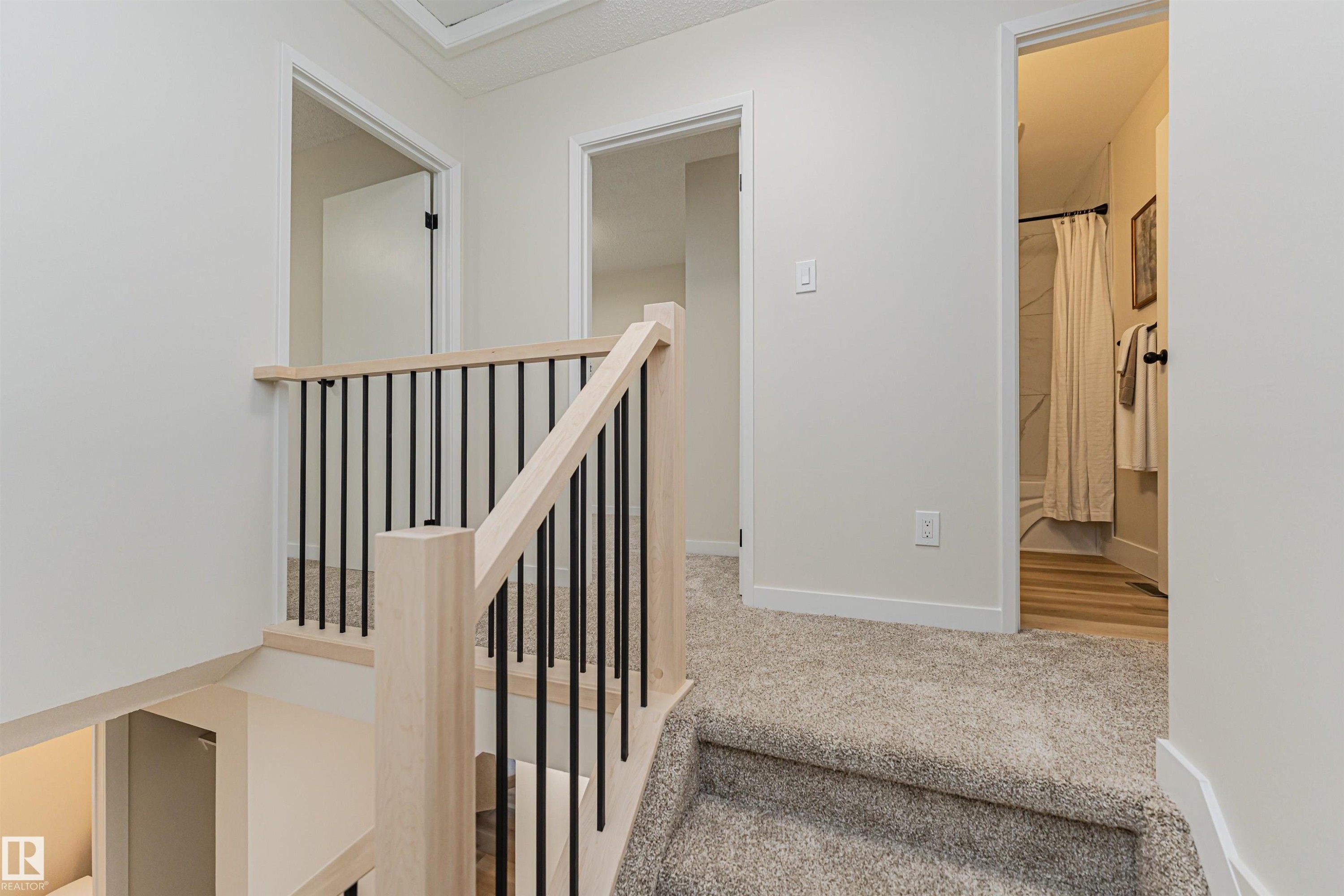 3105 109 Street, Edmonton, AB - Indoor Photo Showing Other Room