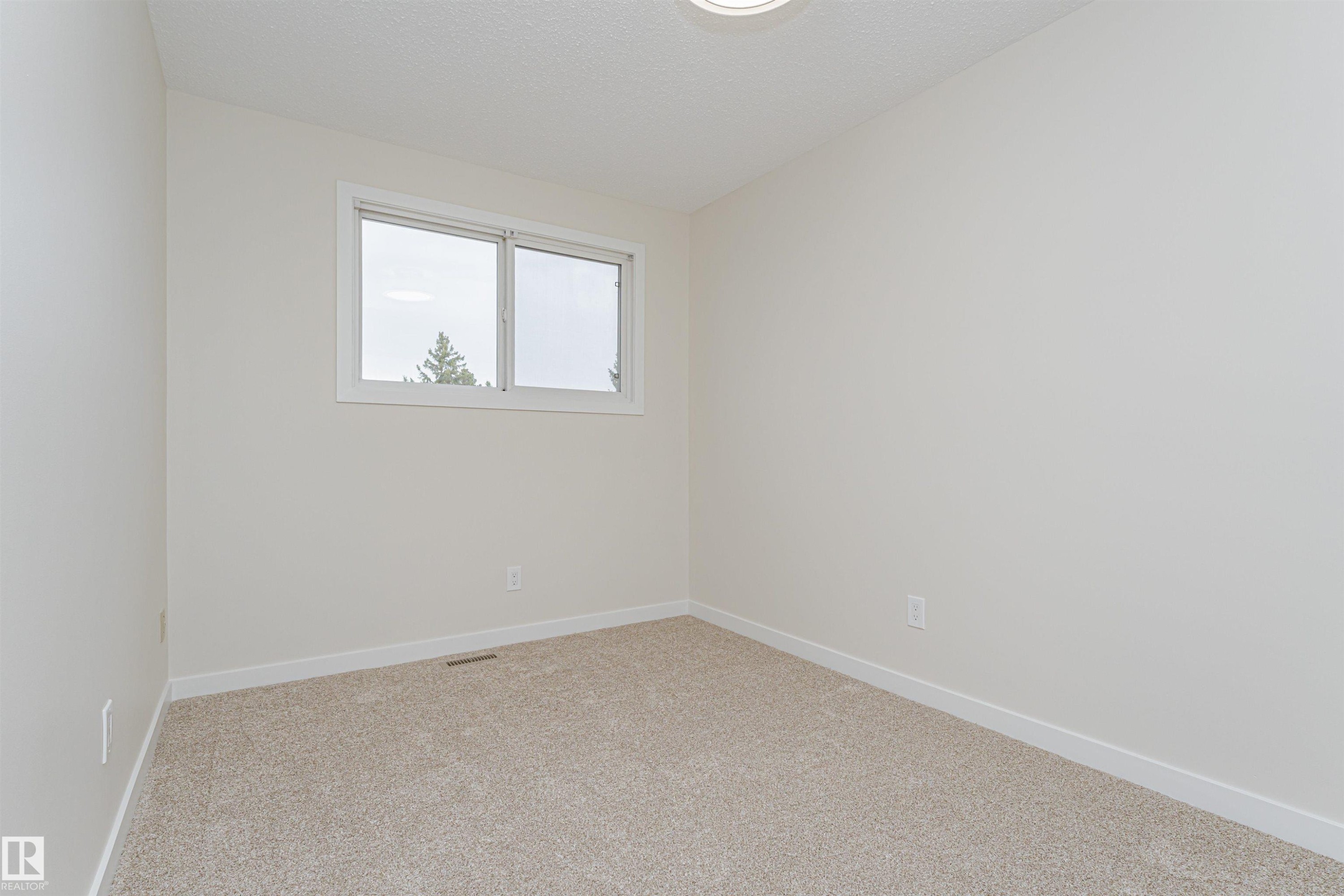 3105 109 Street, Edmonton, AB - Indoor Photo Showing Other Room