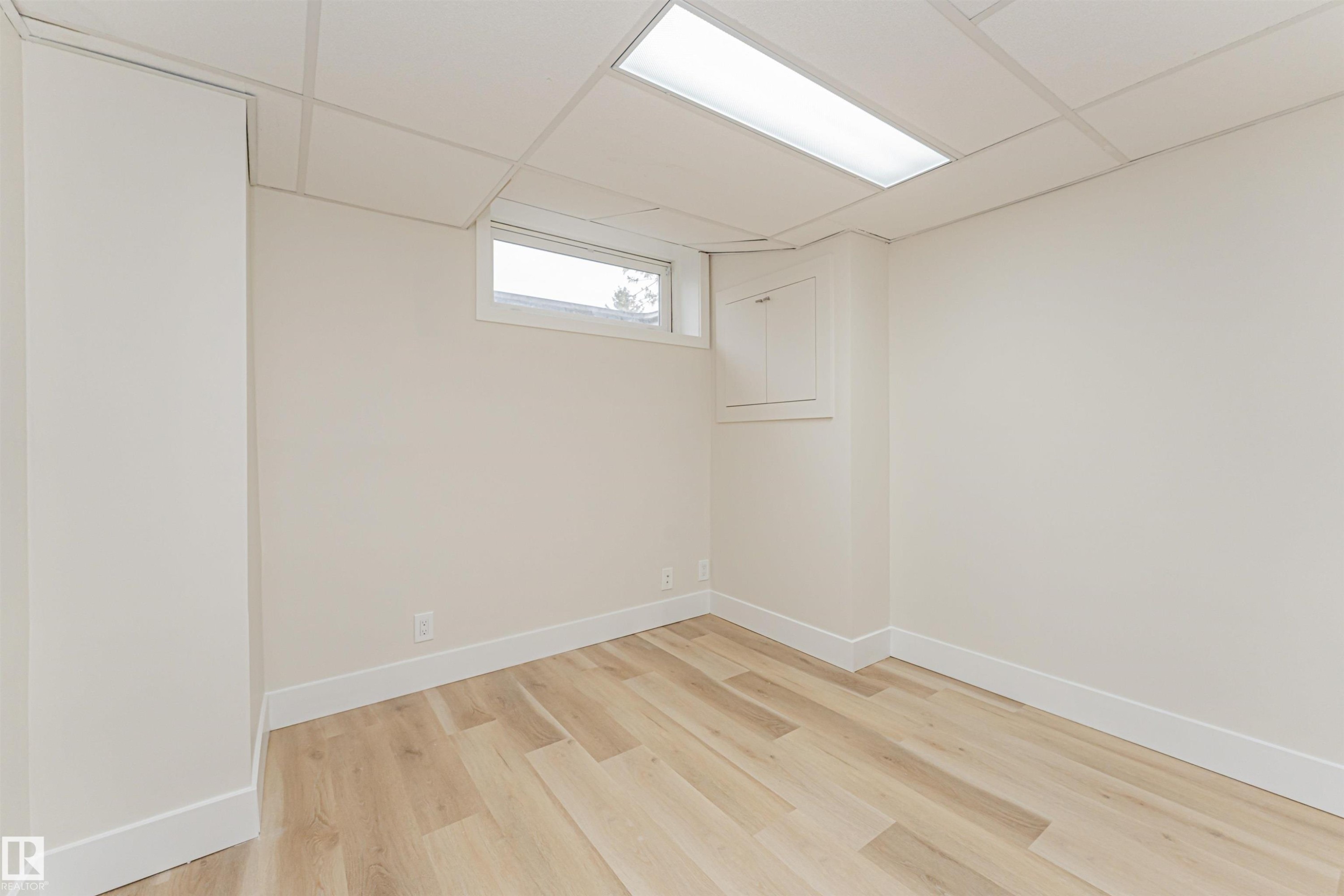 3105 109 Street, Edmonton, AB - Indoor Photo Showing Other Room