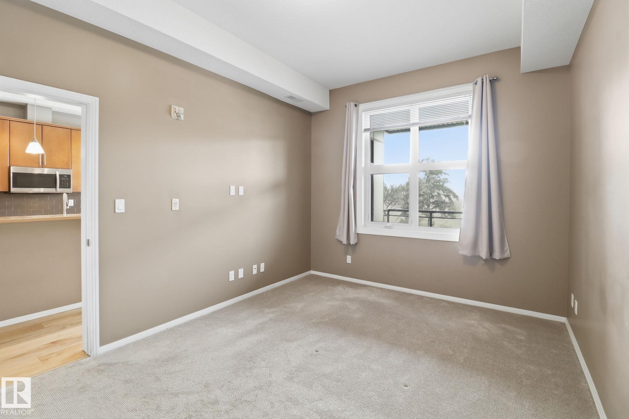 330 10531 117 Street, Edmonton, AB - Indoor Photo Showing Other Room