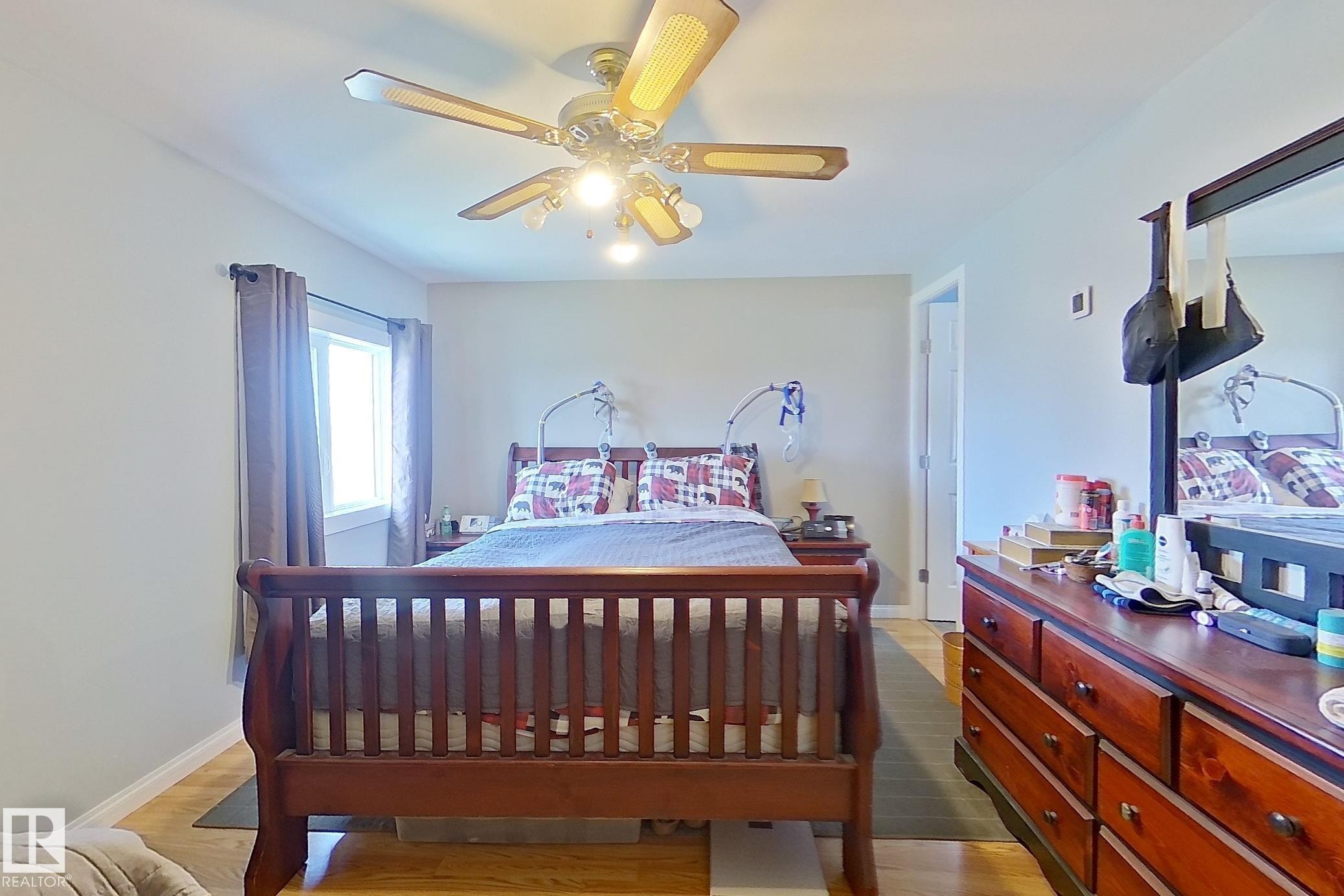 1308 Twp Rd 570, Rural Barrhead County, AB - Indoor Photo Showing Bedroom
