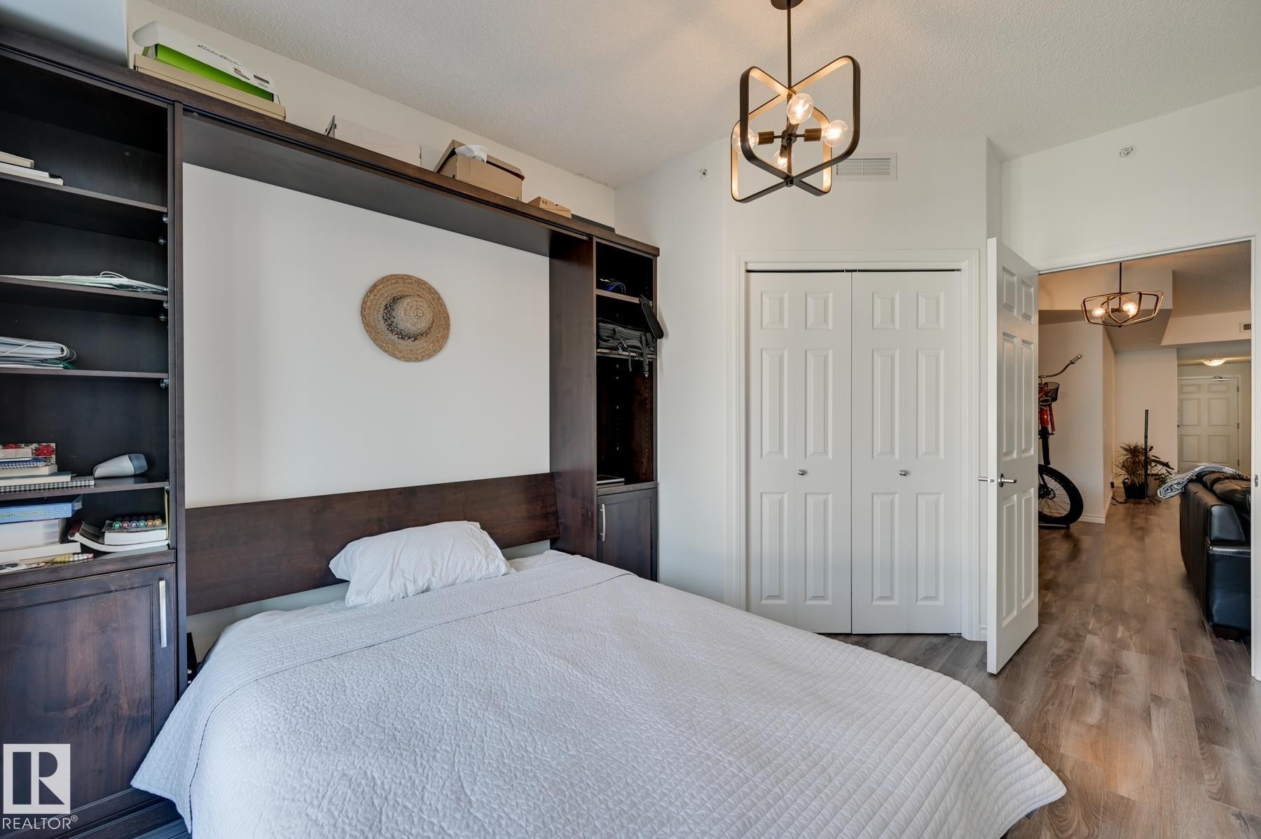 407 10303 111 Street, Edmonton, AB - Indoor Photo Showing Bedroom
