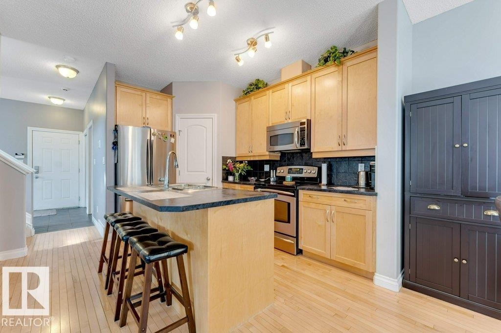 1523 Rutherford Road, Edmonton, AB - Indoor Photo Showing Kitchen With Stainless Steel Kitchen