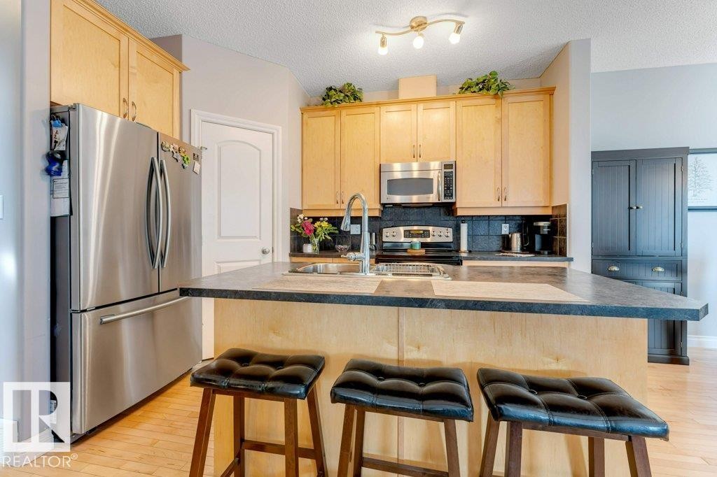 1523 Rutherford Road, Edmonton, AB - Indoor Photo Showing Kitchen With Stainless Steel Kitchen