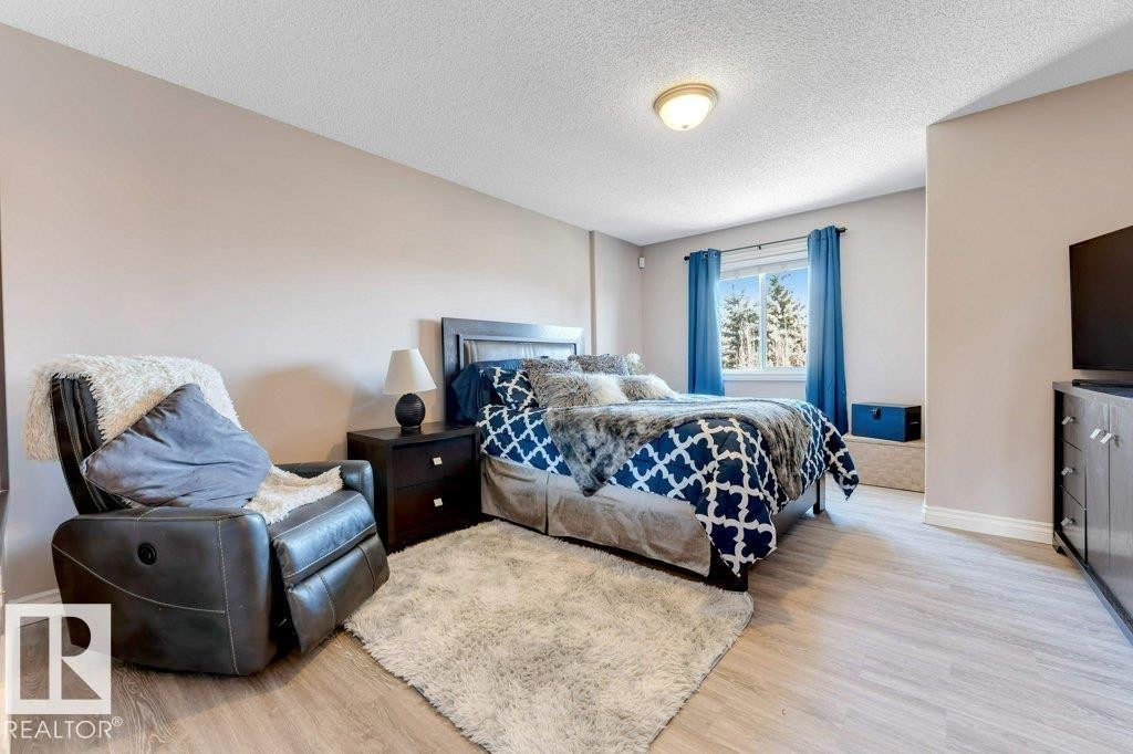 1523 Rutherford Road, Edmonton, AB - Indoor Photo Showing Bedroom