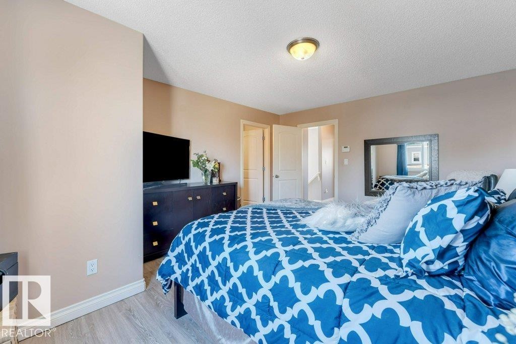 1523 Rutherford Road, Edmonton, AB - Indoor Photo Showing Bedroom