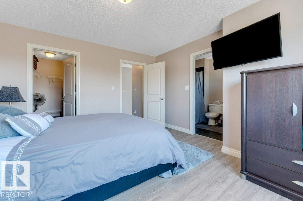 1523 Rutherford Road, Edmonton, AB - Indoor Photo Showing Bedroom