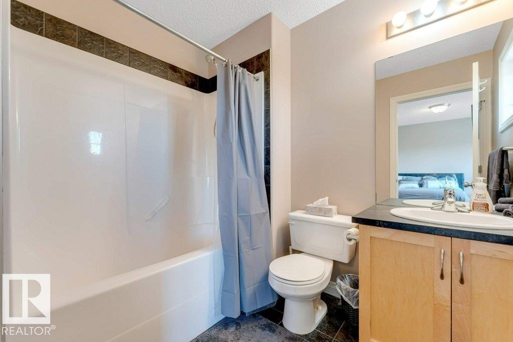1523 Rutherford Road, Edmonton, AB - Indoor Photo Showing Bathroom