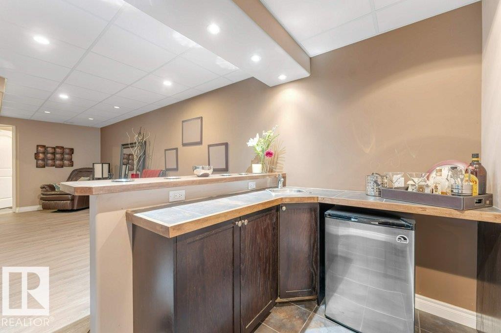 1523 Rutherford Road, Edmonton, AB - Indoor Photo Showing Other Room